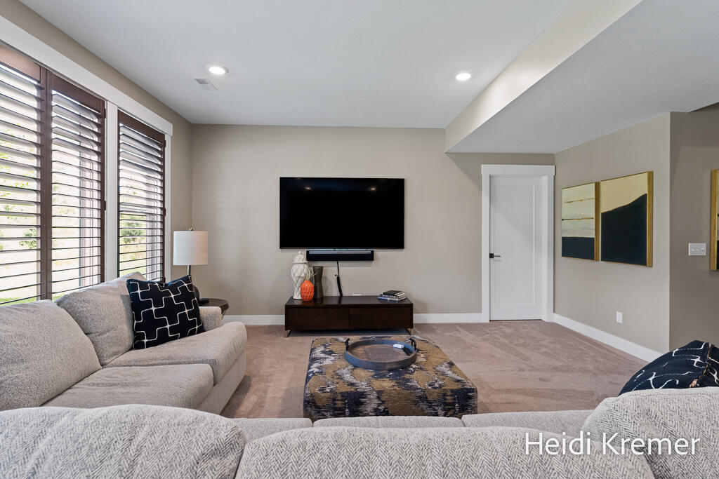 4139 Old Hawk Court NE Grand Rapids MI 49525