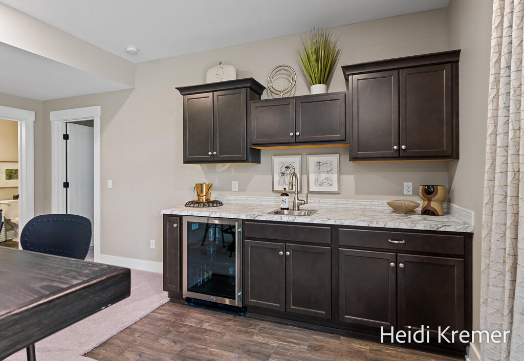 4139 Old Hawk Court NE Grand Rapids MI 49525
