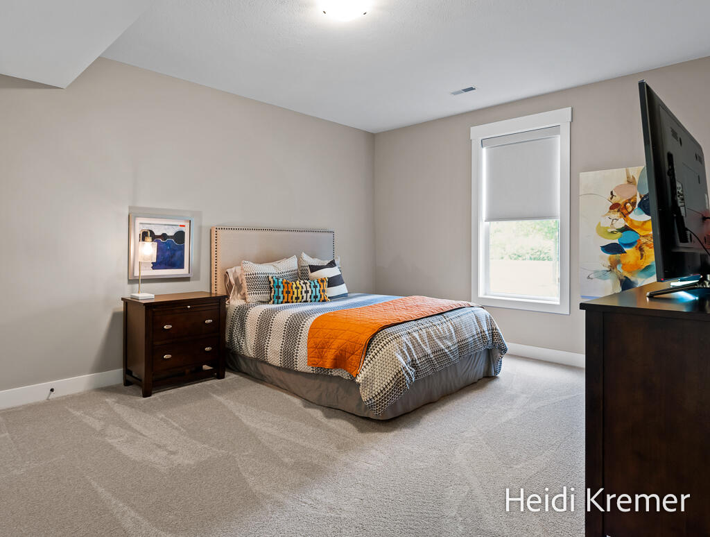 4139 Old Hawk Court NE Grand Rapids MI 49525