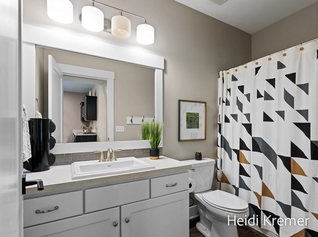 4139 Old Hawk Court NE Grand Rapids MI 49525