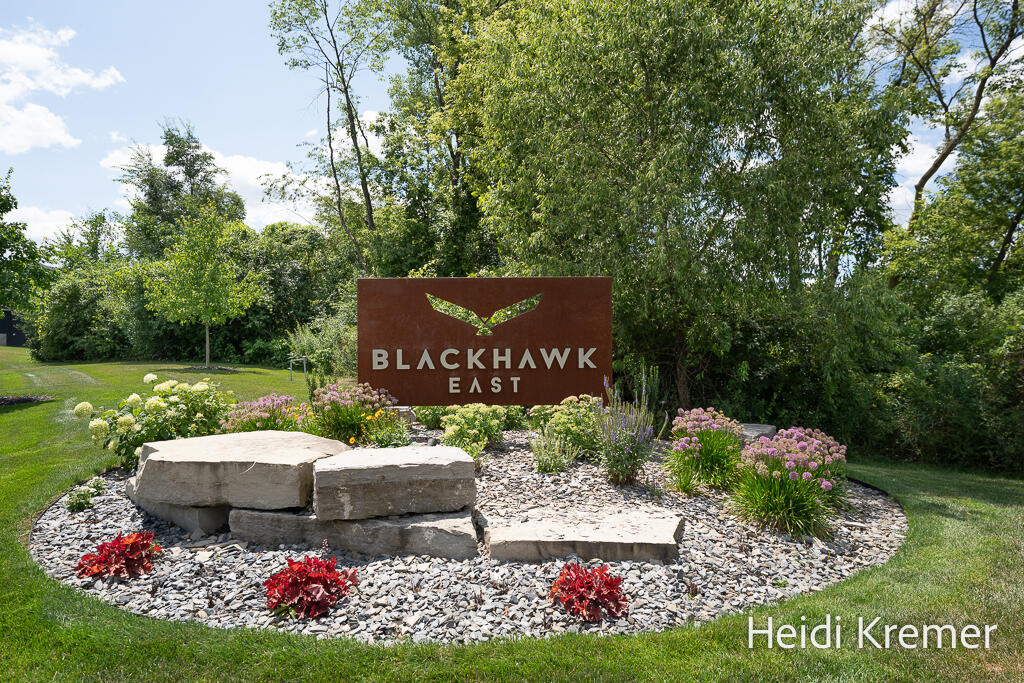 4139 Old Hawk Court NE Grand Rapids MI 49525
