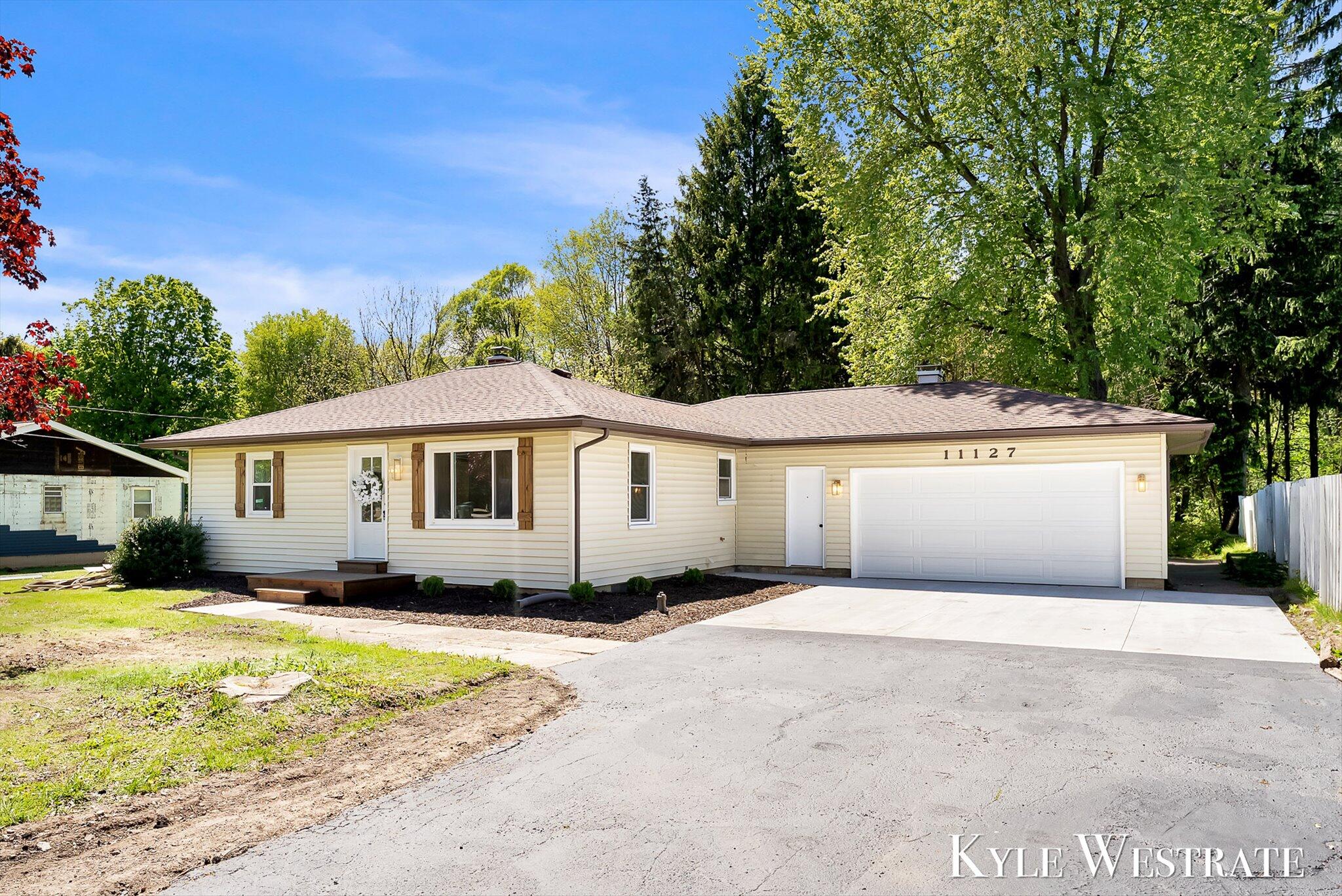 11127 8th Avenue Grand Rapids MI 49534