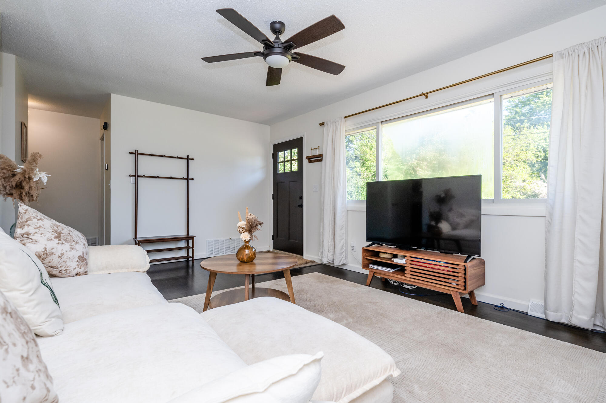 264 Leedy Street Coloma MI 49038