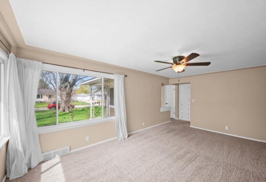 10517 Mary Ann Street Zeeland MI 49464
