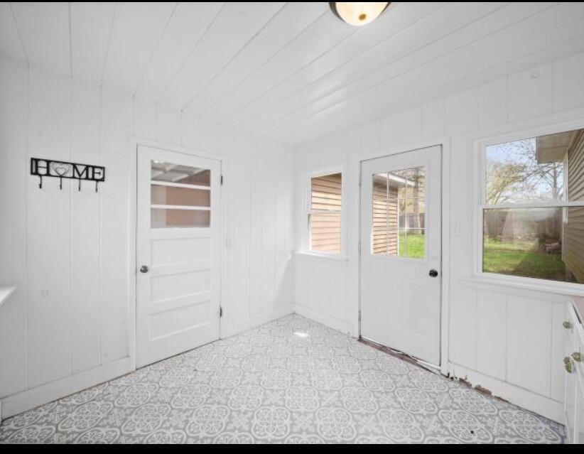 10517 Mary Ann Street Zeeland MI 49464