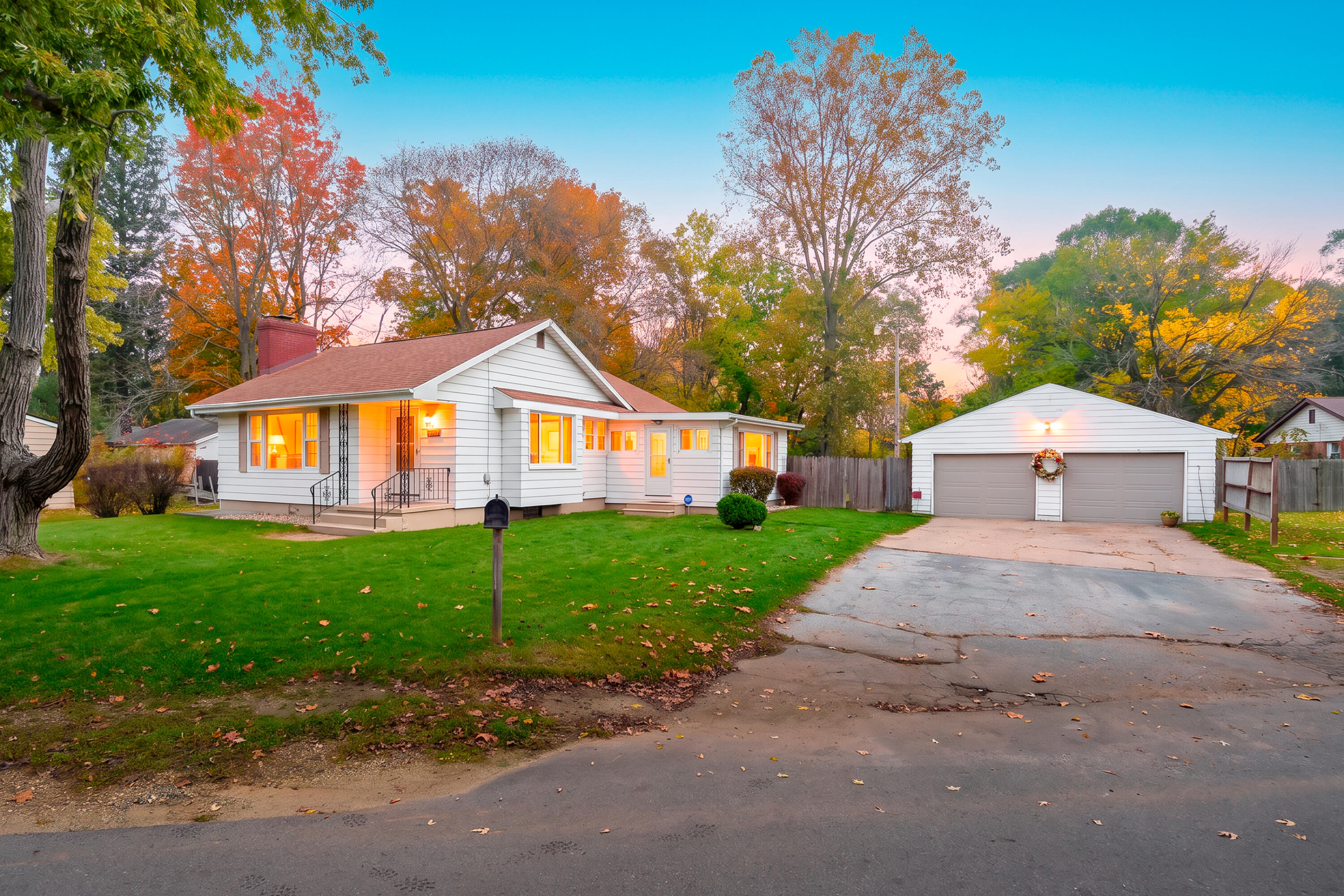 1753 E Ogden Circle Benton Harbor MI 49022
