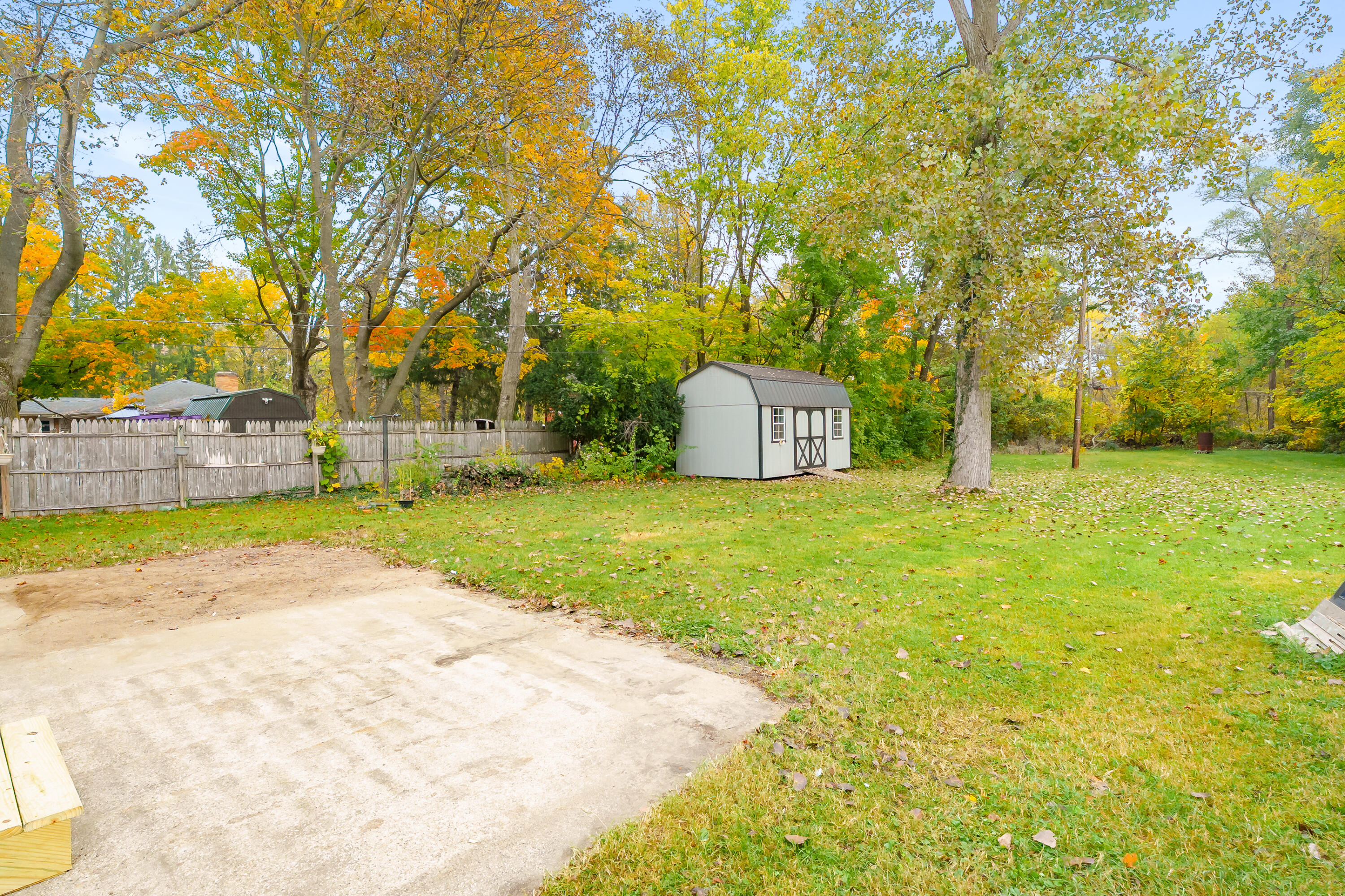 1753 E Ogden Circle Benton Harbor MI 49022