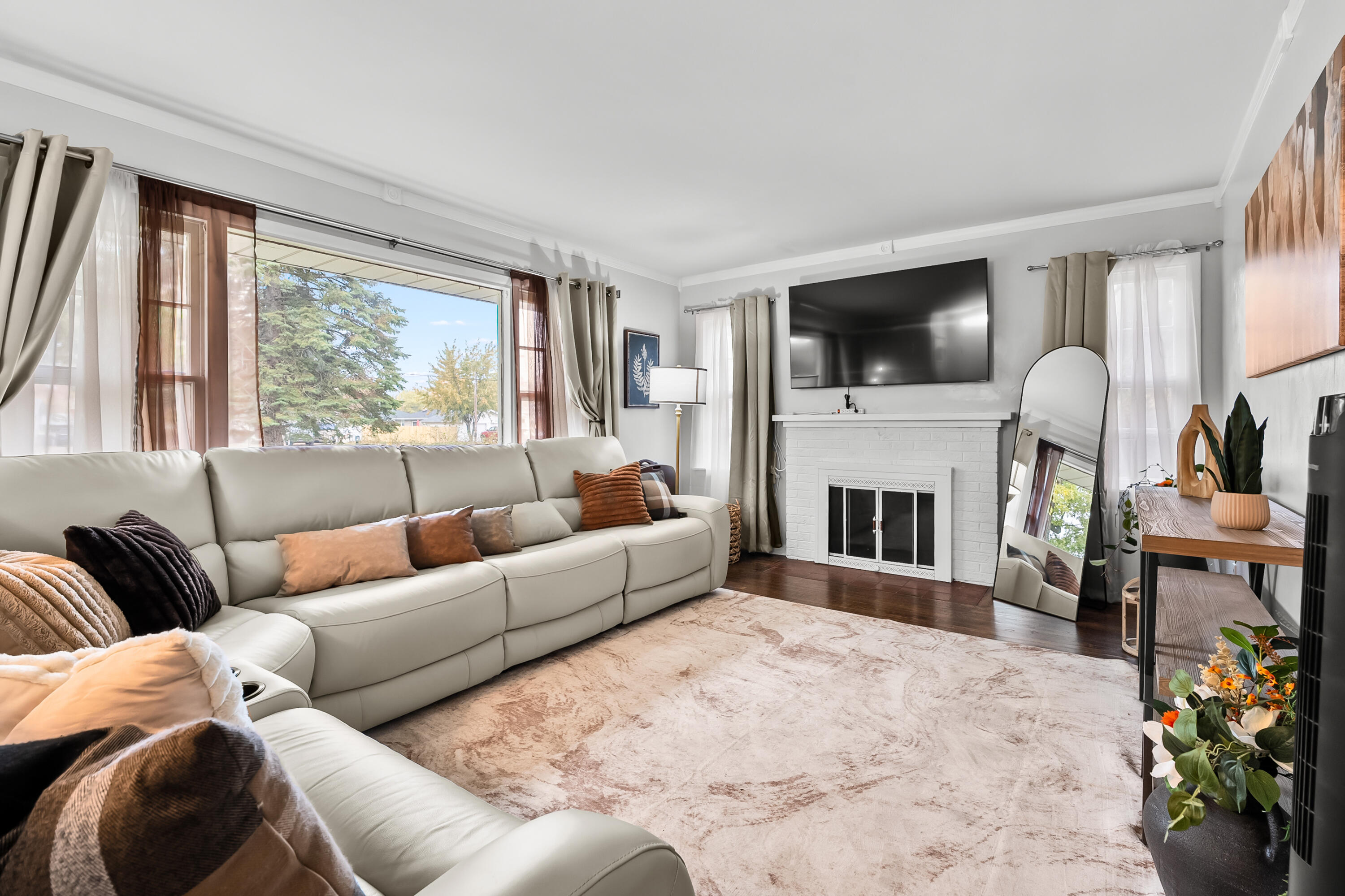 1753 E Ogden Circle Benton Harbor MI 49022