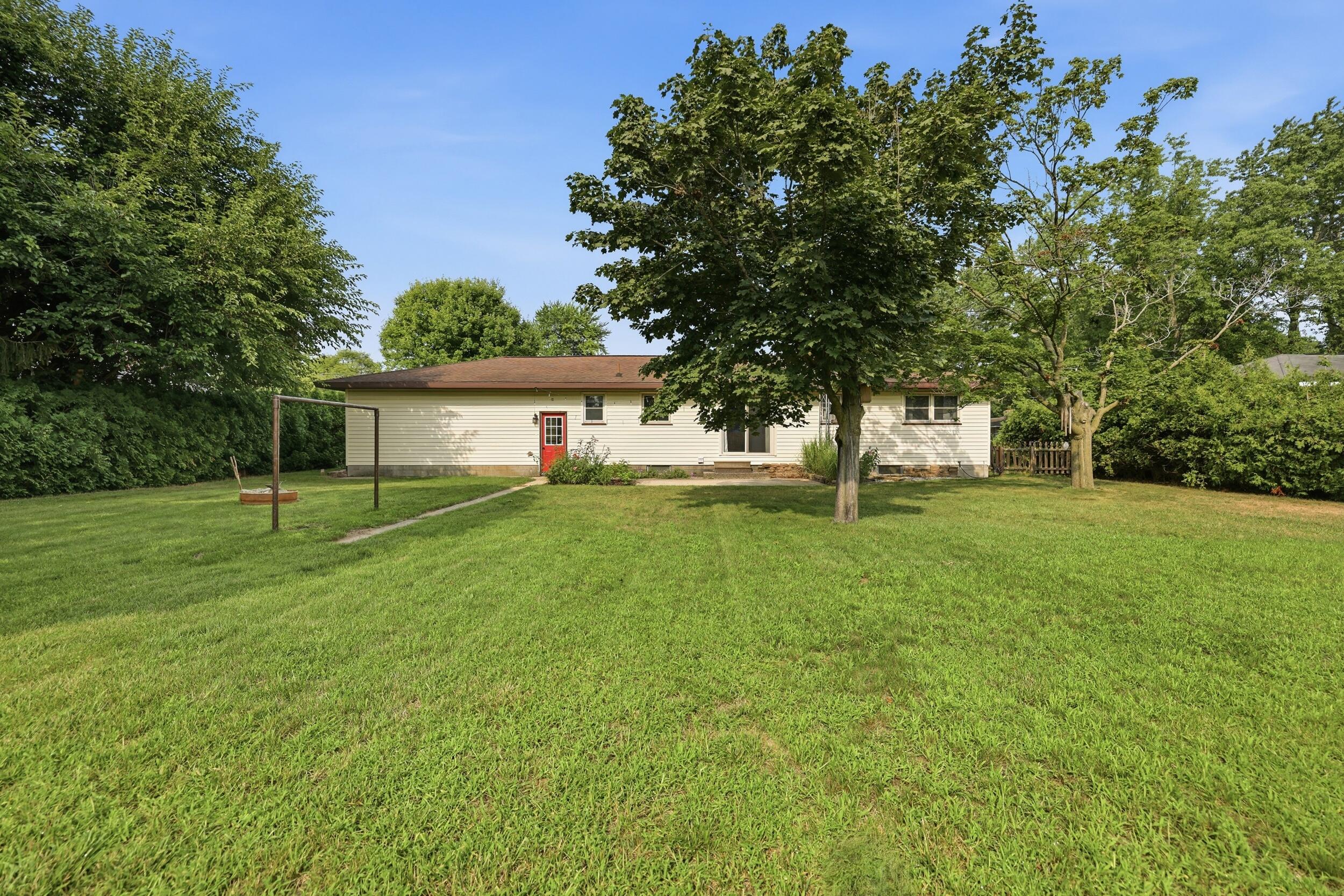 3710 Manning Street Muskegon MI 49444