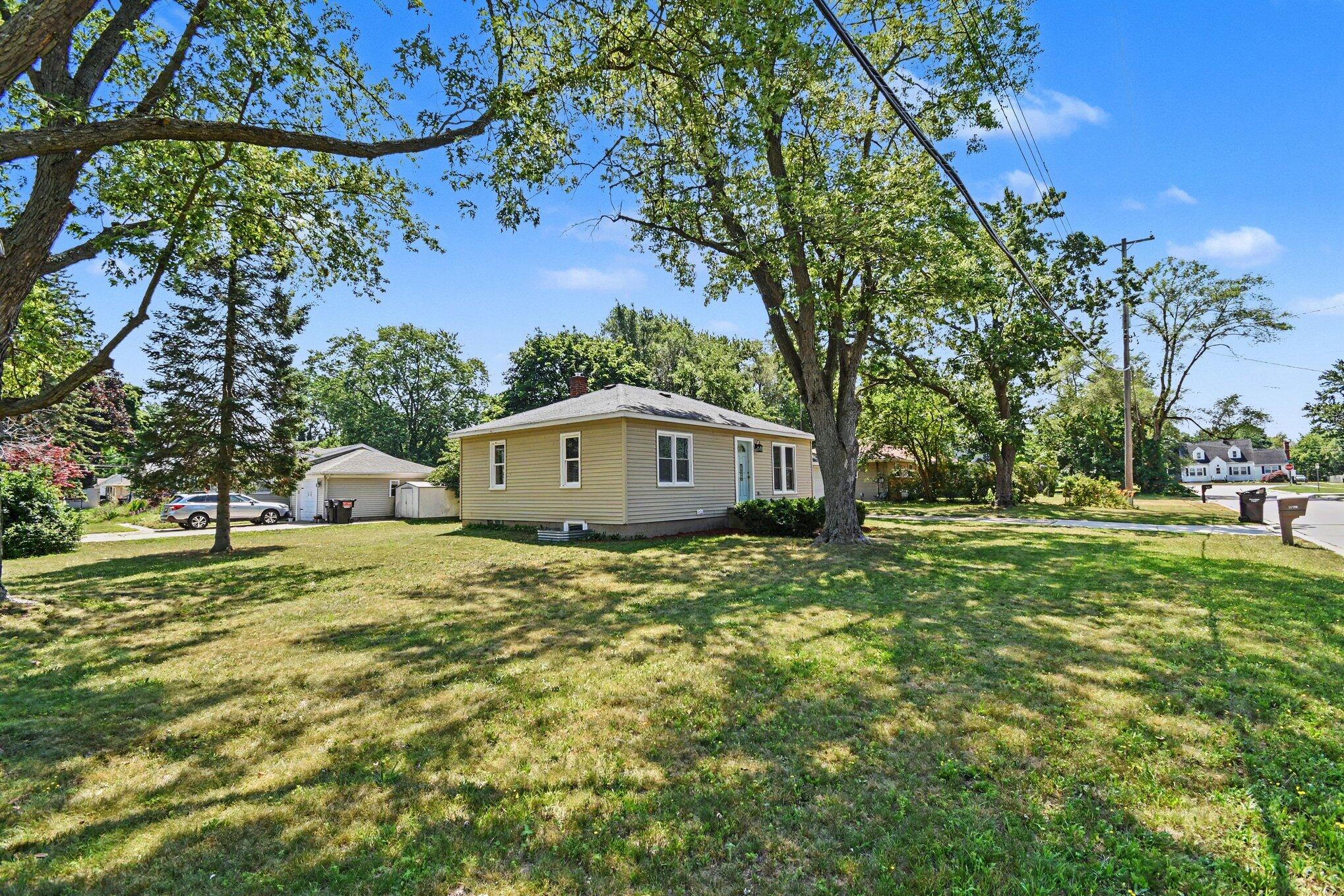 5134 Heyboer Avenue SE Grand Rapids MI 49548