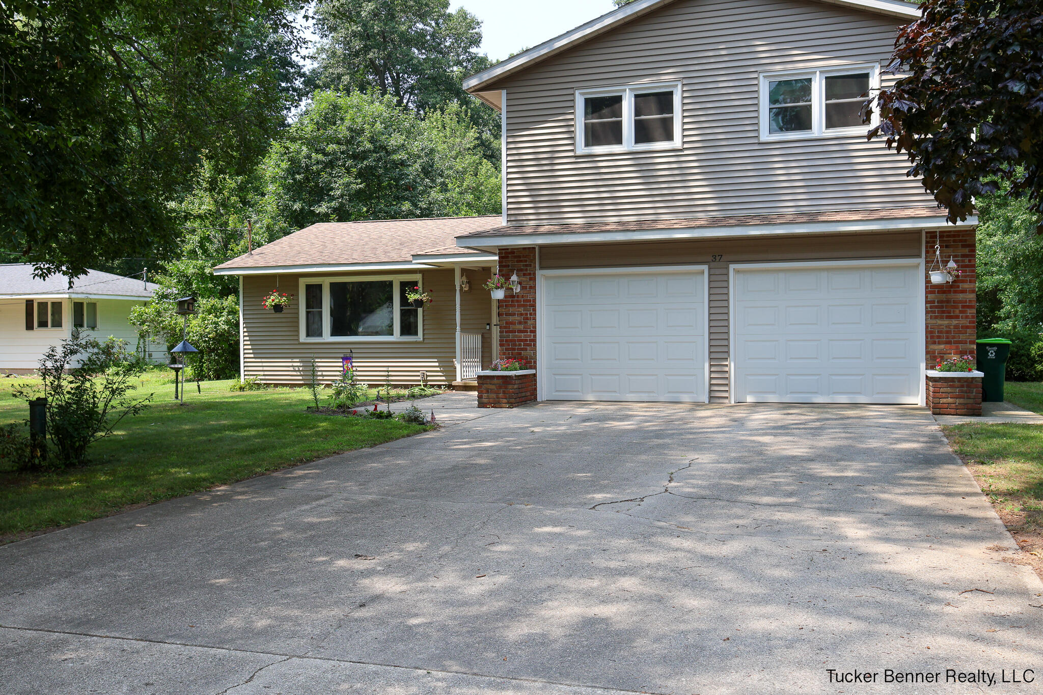 37 S Bear Lake Road Muskegon MI 49445