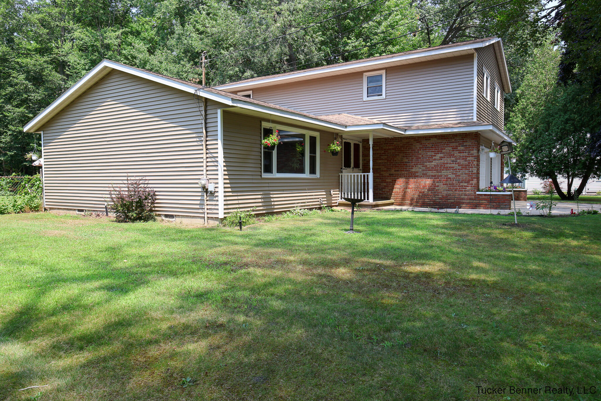 37 S Bear Lake Road Muskegon MI 49445