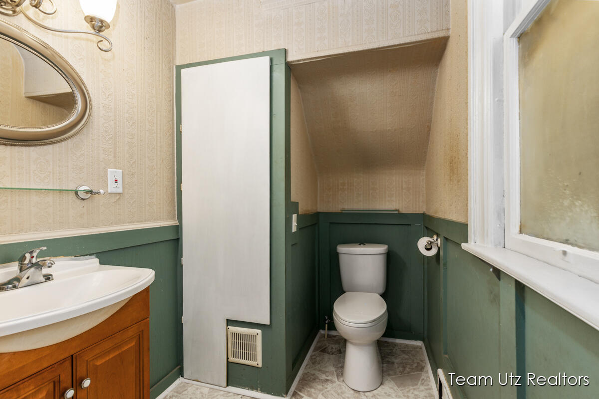 917 Jefferson Avenue SE Grand Rapids MI 49507