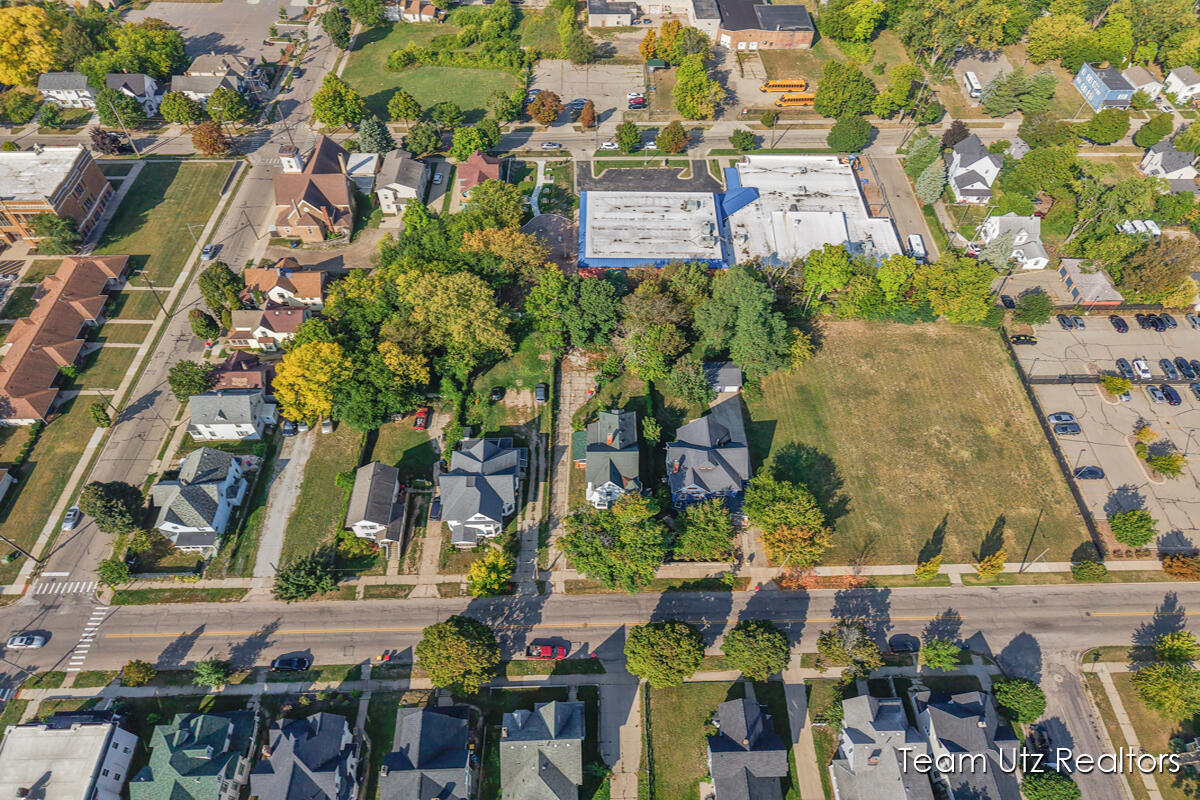 917 Jefferson Avenue SE Grand Rapids MI 49507