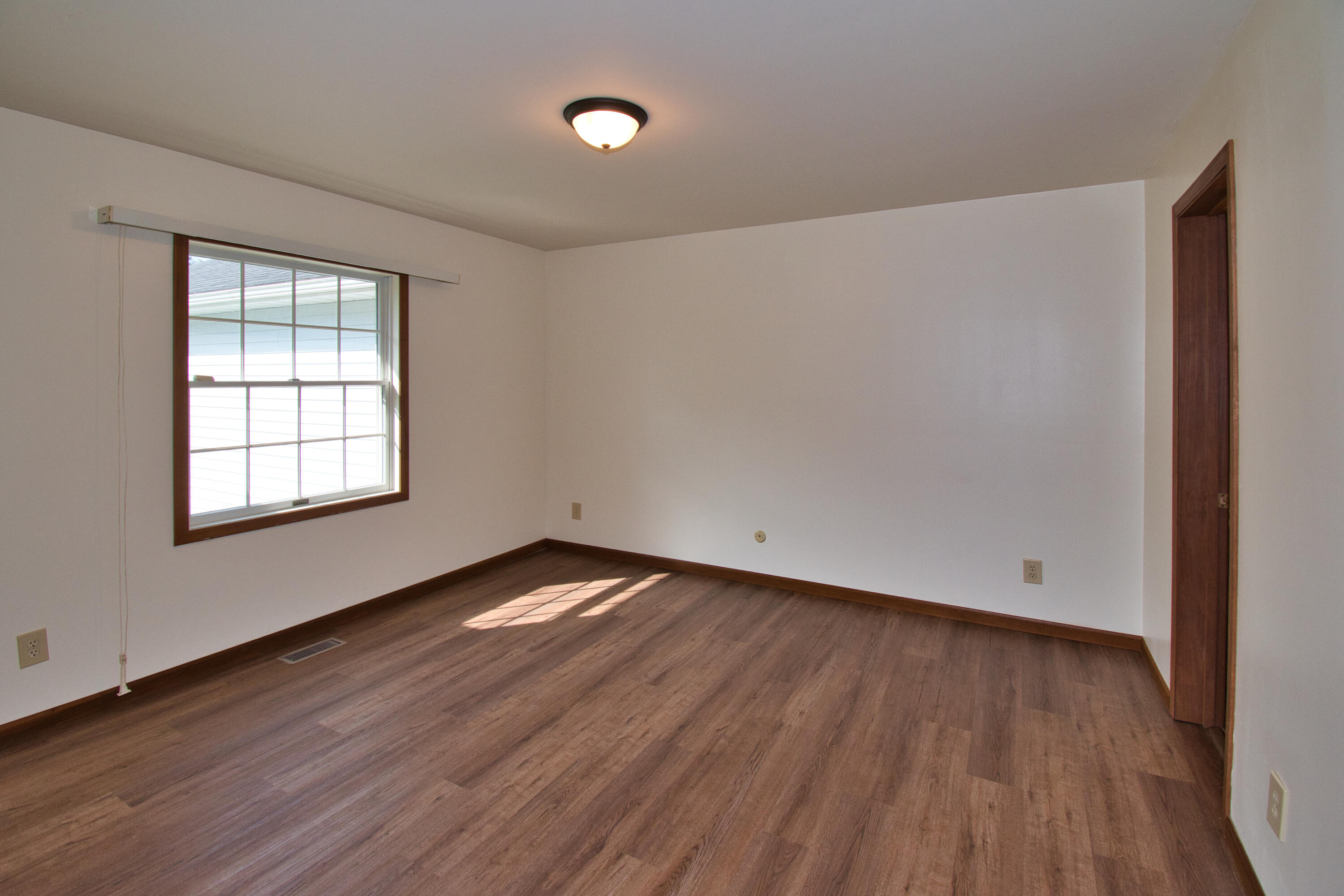 22244 Us-12 Edwardsburg MI 49112