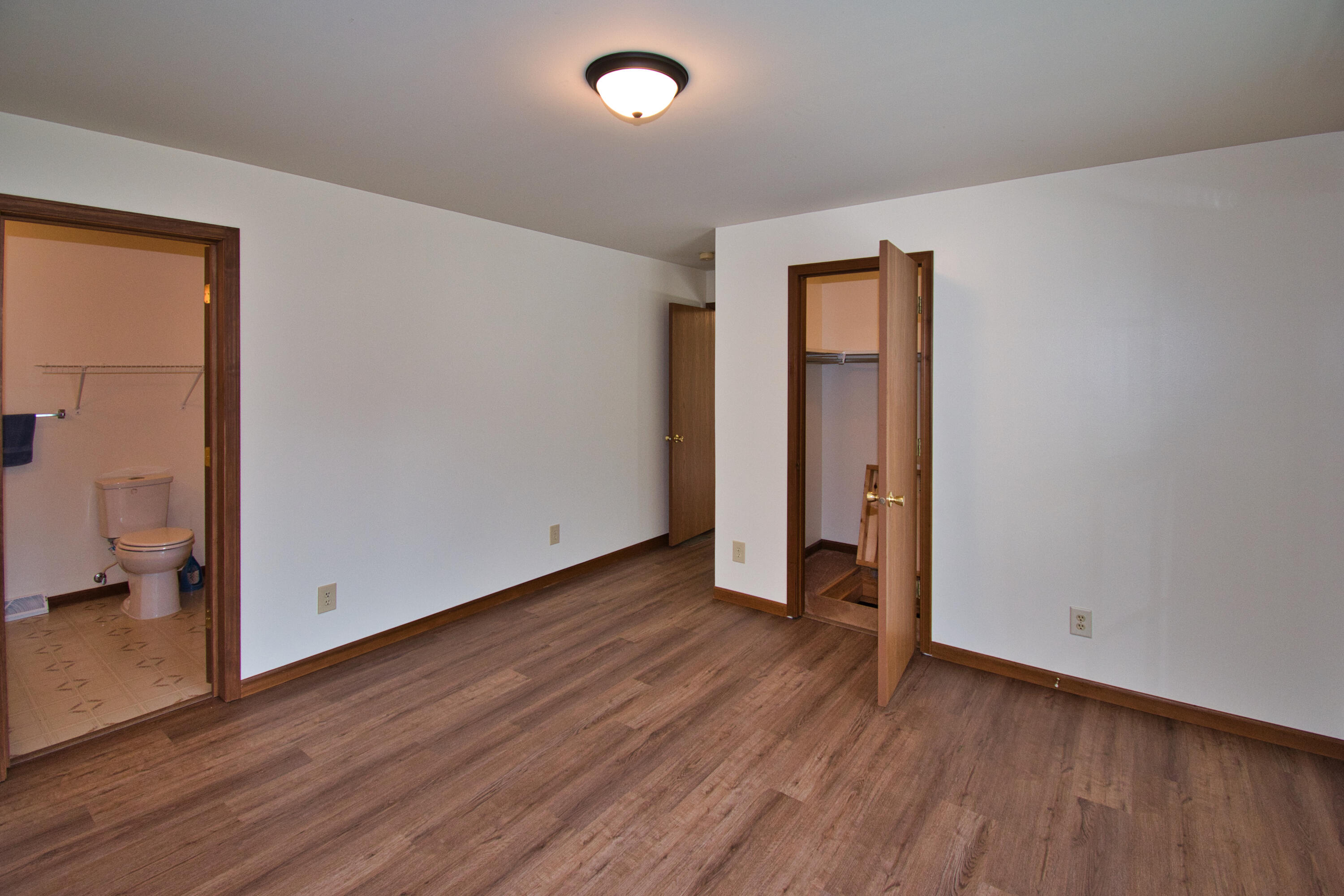 22244 Us-12 Edwardsburg MI 49112