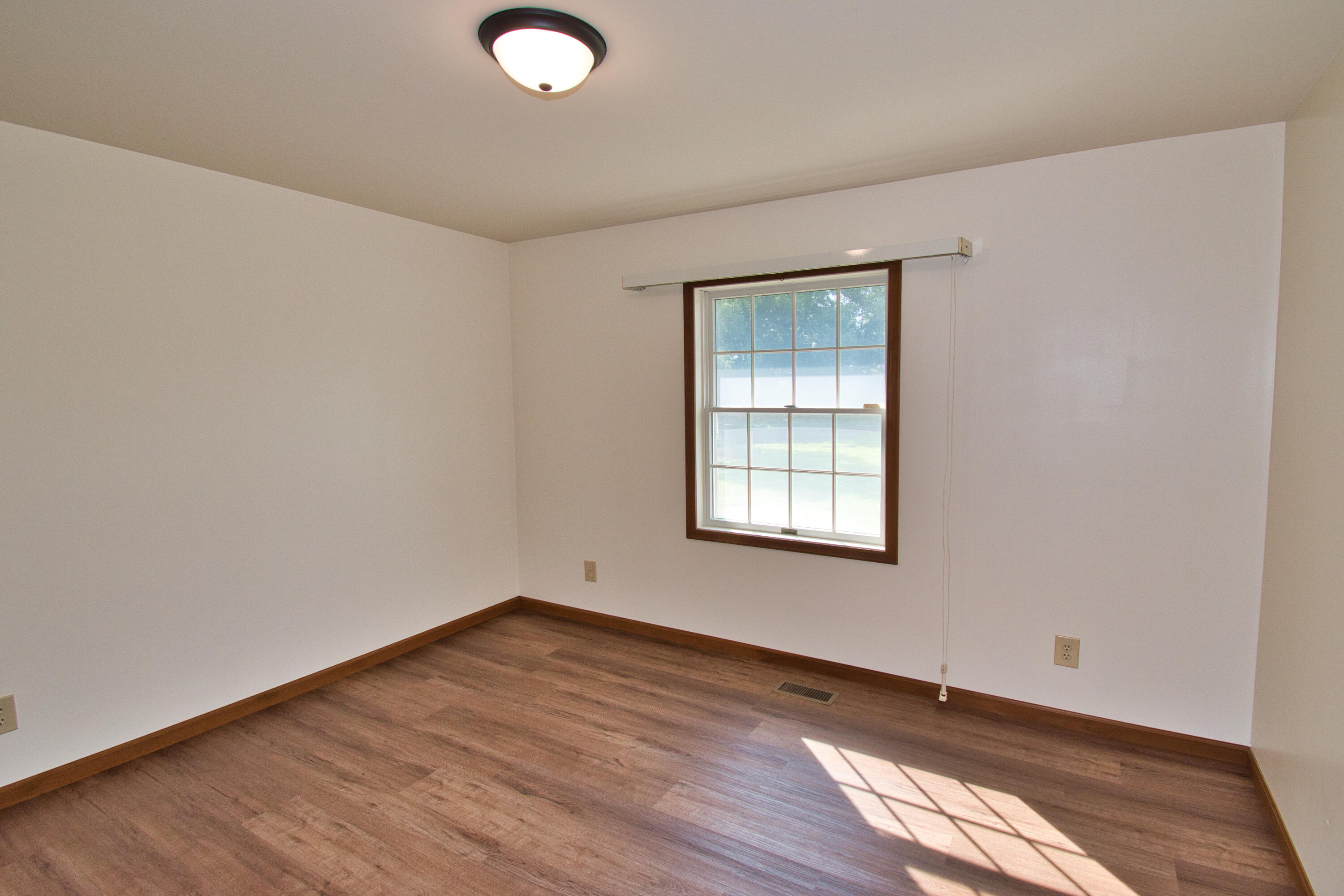 22244 Us-12 Edwardsburg MI 49112