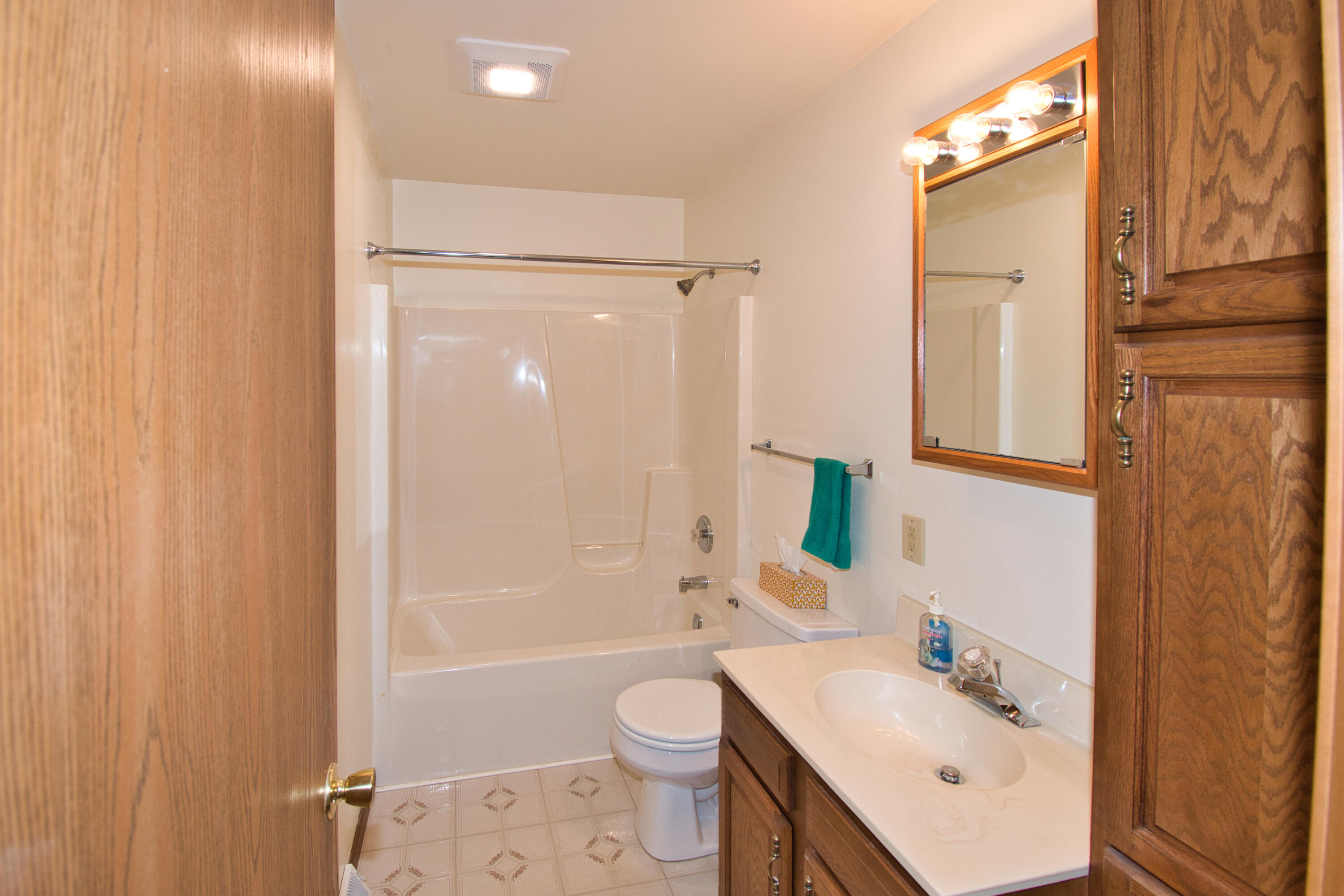 22244 Us-12 Edwardsburg MI 49112