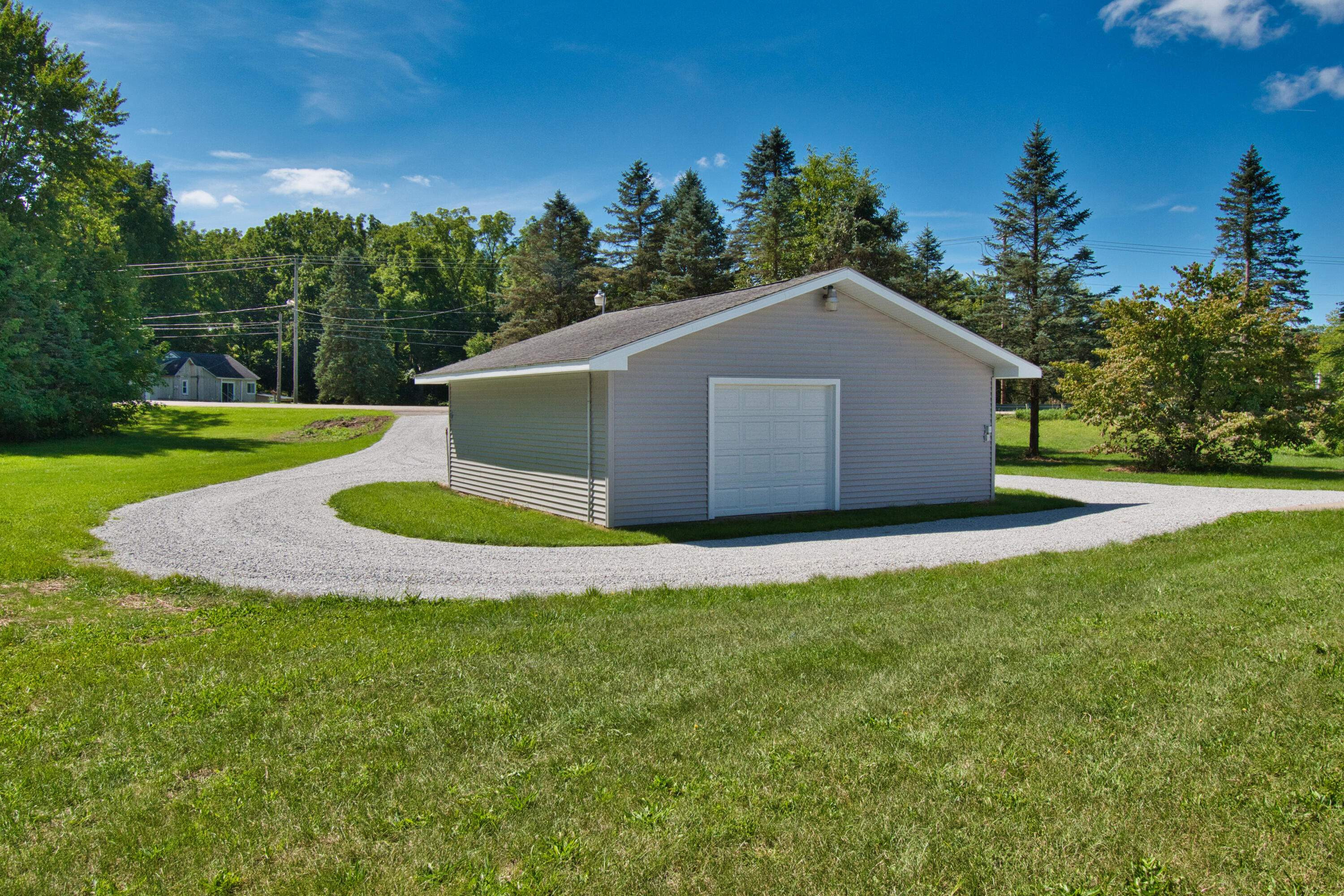 22244 Us-12 Edwardsburg MI 49112