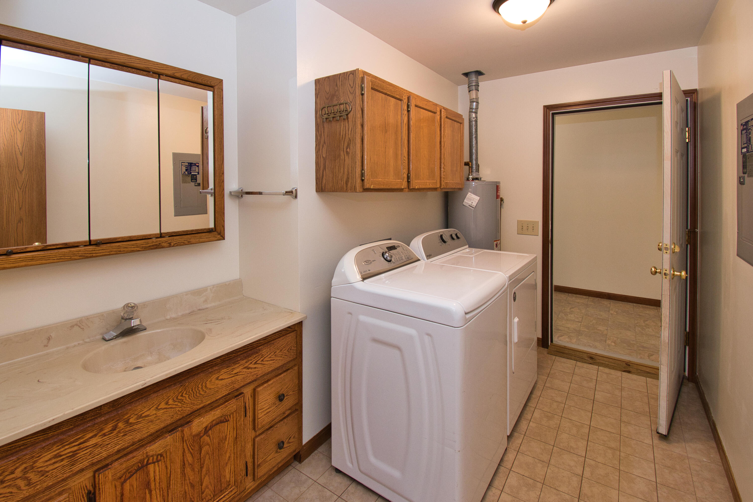 22244 Us-12 Edwardsburg MI 49112