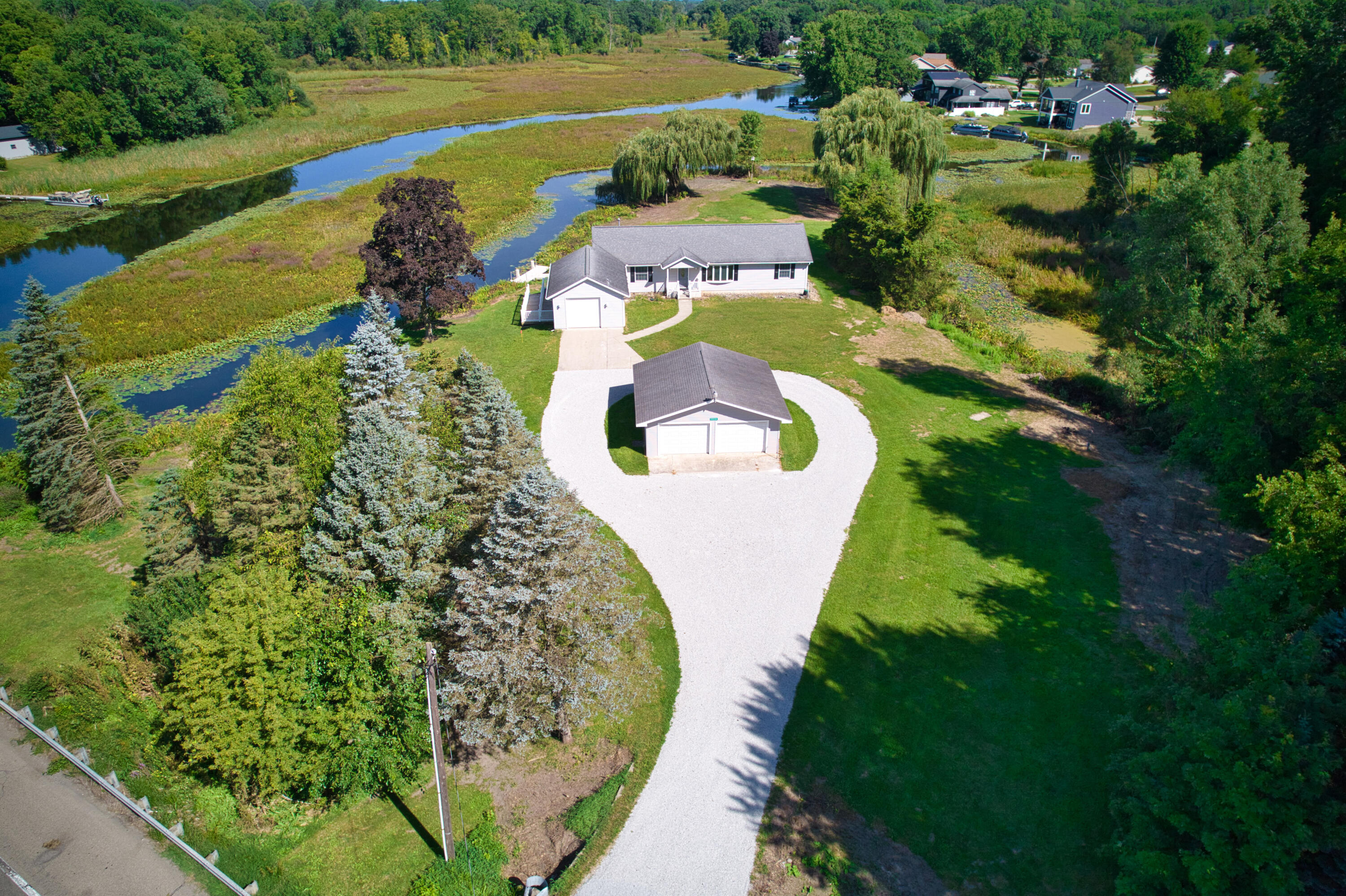 22244 Us-12 Edwardsburg MI 49112