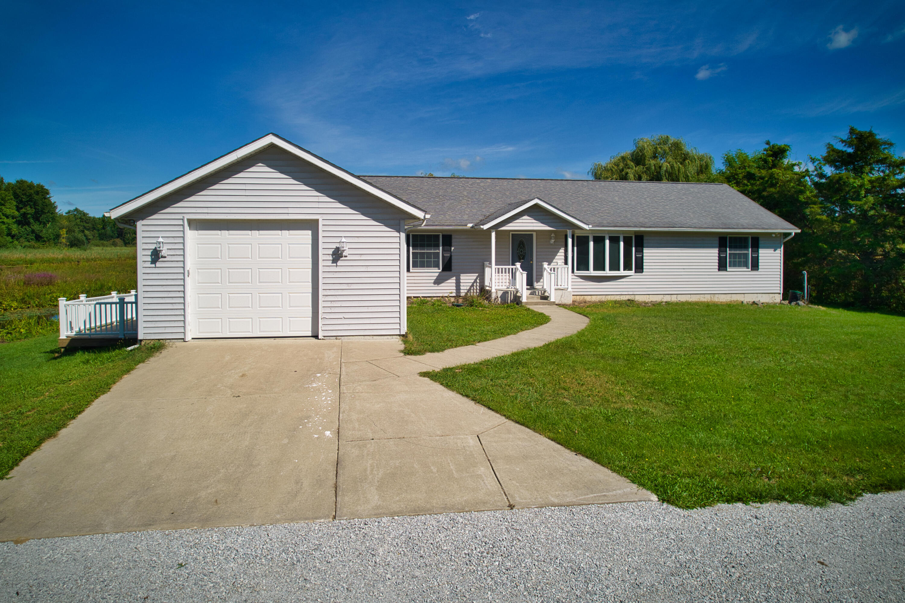 22244 Us-12 Edwardsburg MI 49112