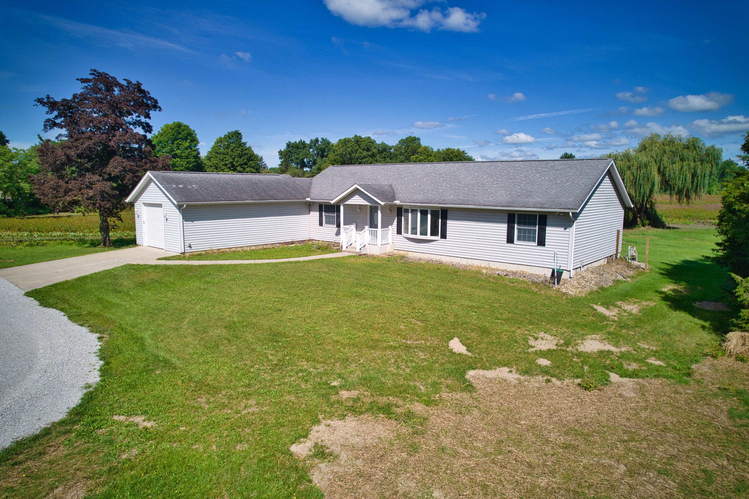 22244 Us-12 Edwardsburg MI 49112