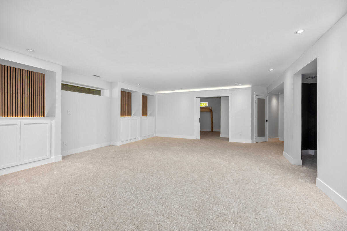 323 Katie Drive Grand Rapids MI 49534