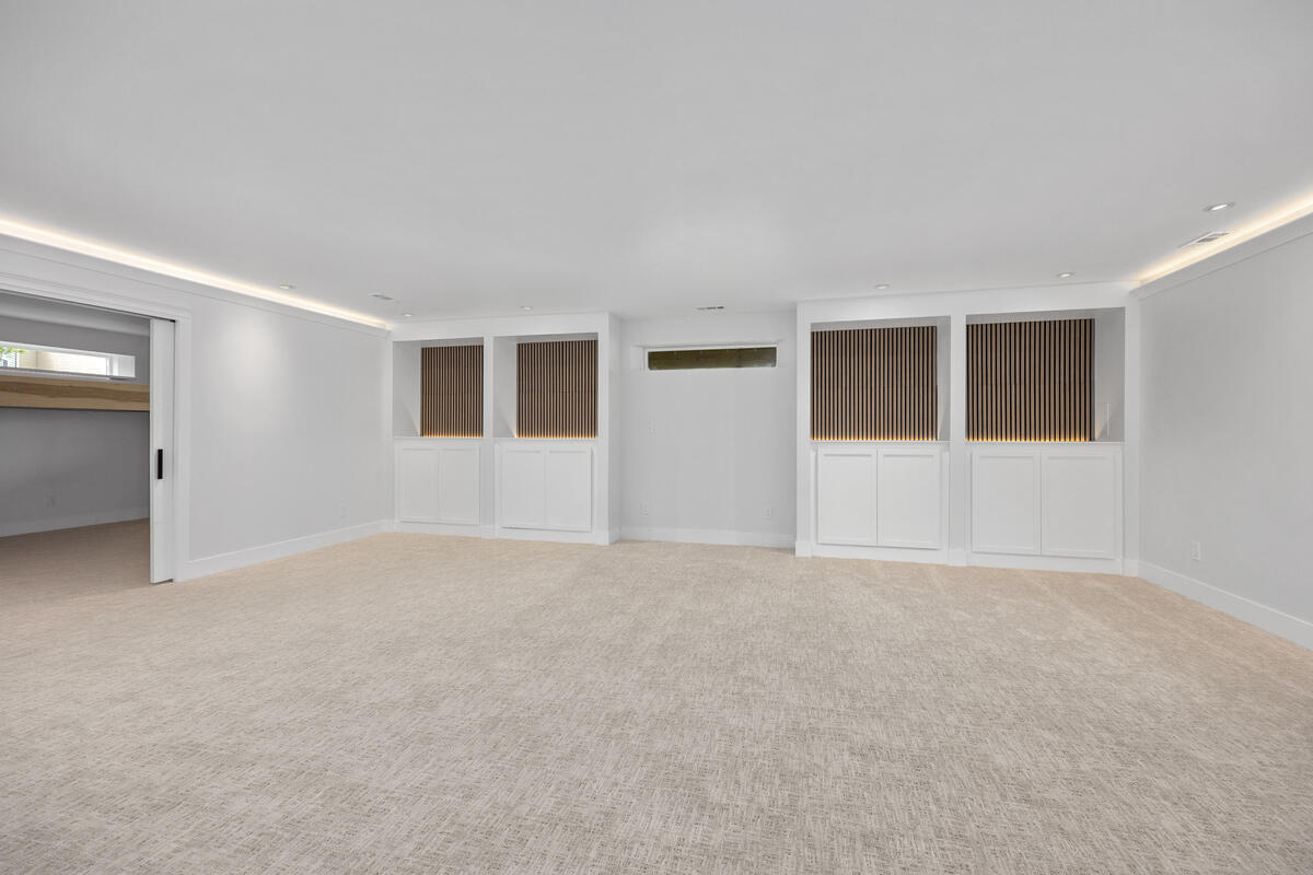 323 Katie Drive Grand Rapids MI 49534