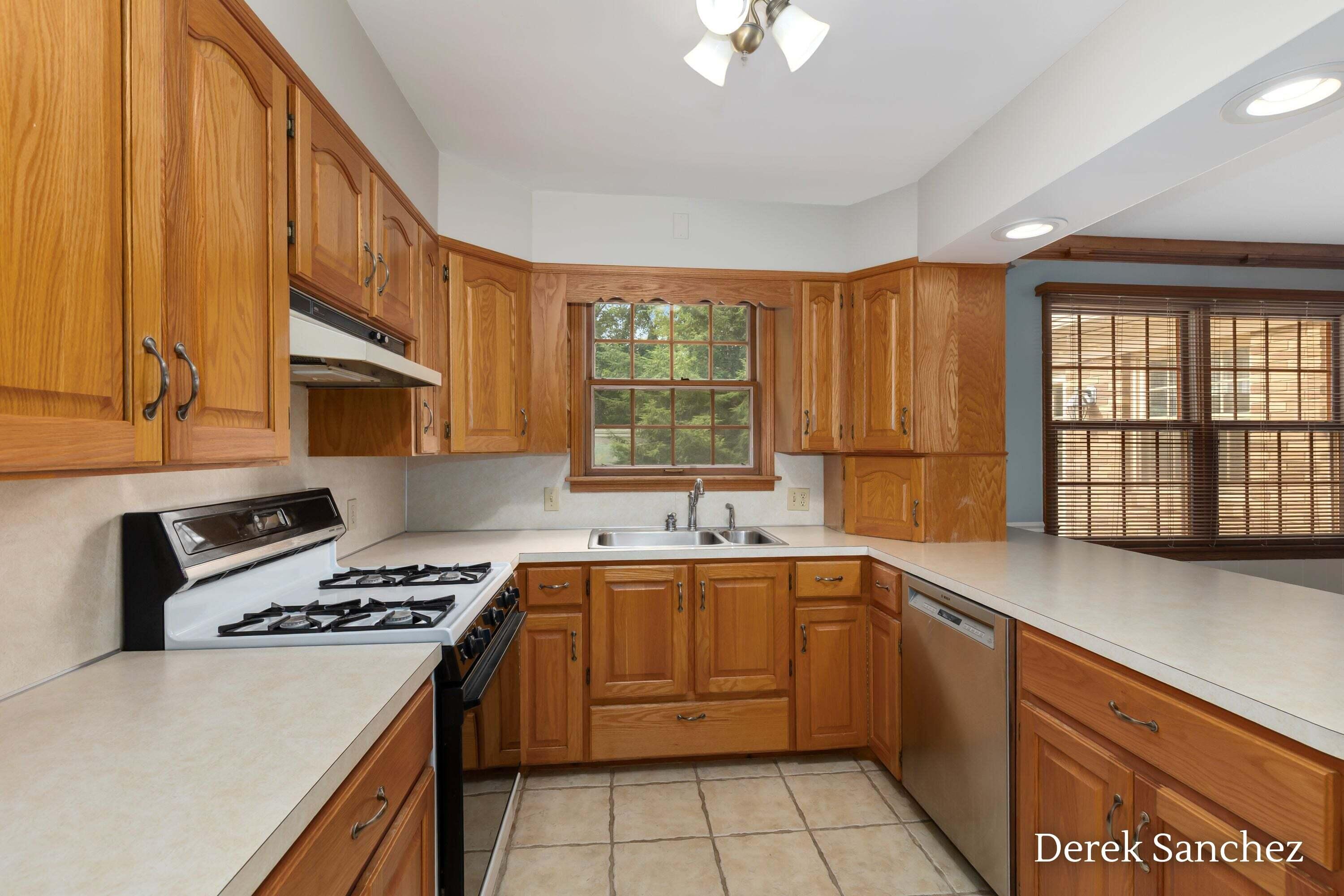 4674 Fennessy Street SW Grand Rapids MI 49534