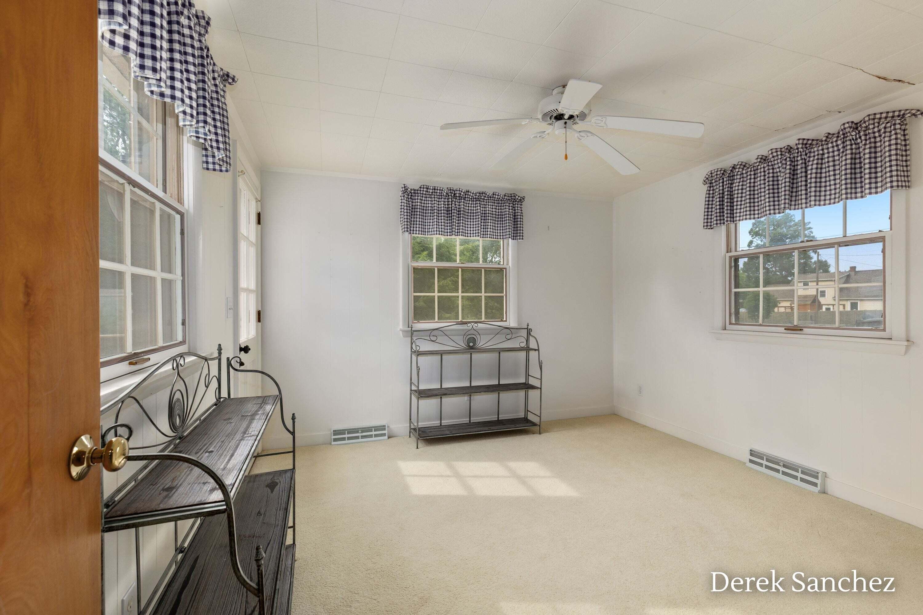 4674 Fennessy Street SW Grand Rapids MI 49534