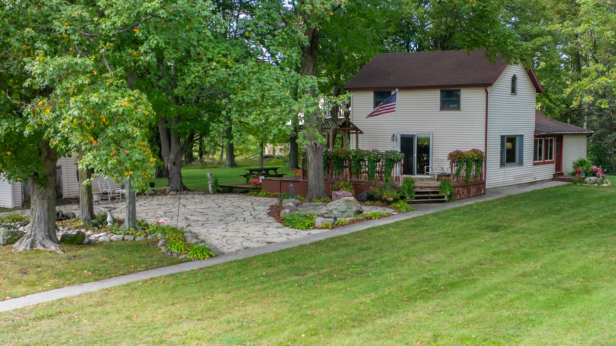 1180 S Bainbridge Center Road Benton Harbor MI 49022