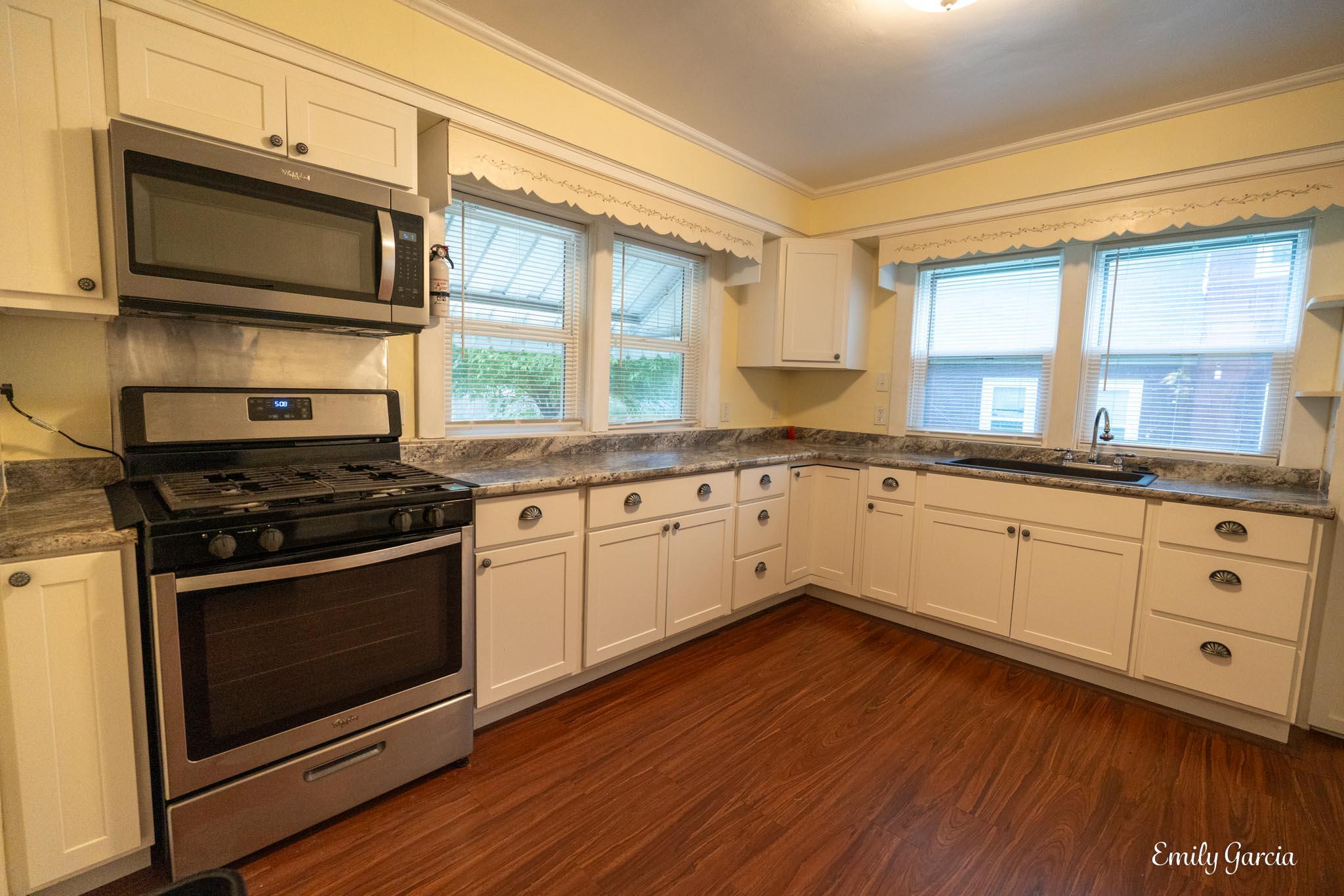 1151 W Dale Avenue Muskegon MI 49441