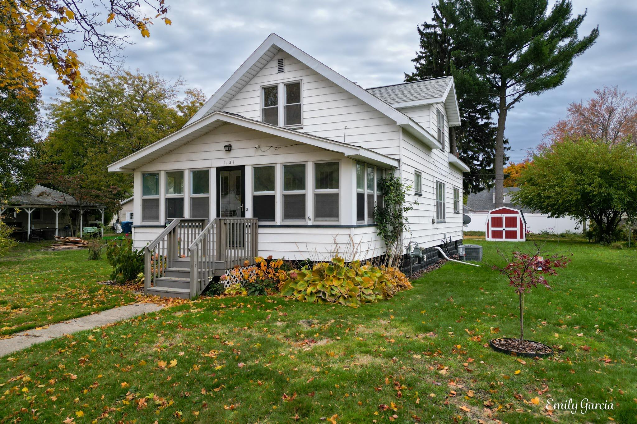 1151 W Dale Avenue Muskegon MI 49441