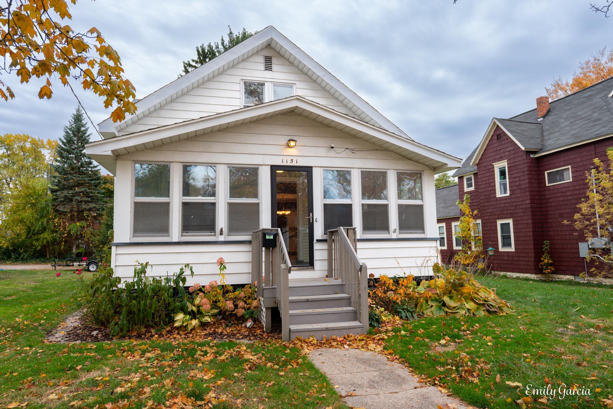 1151 W Dale Avenue Muskegon MI 49441
