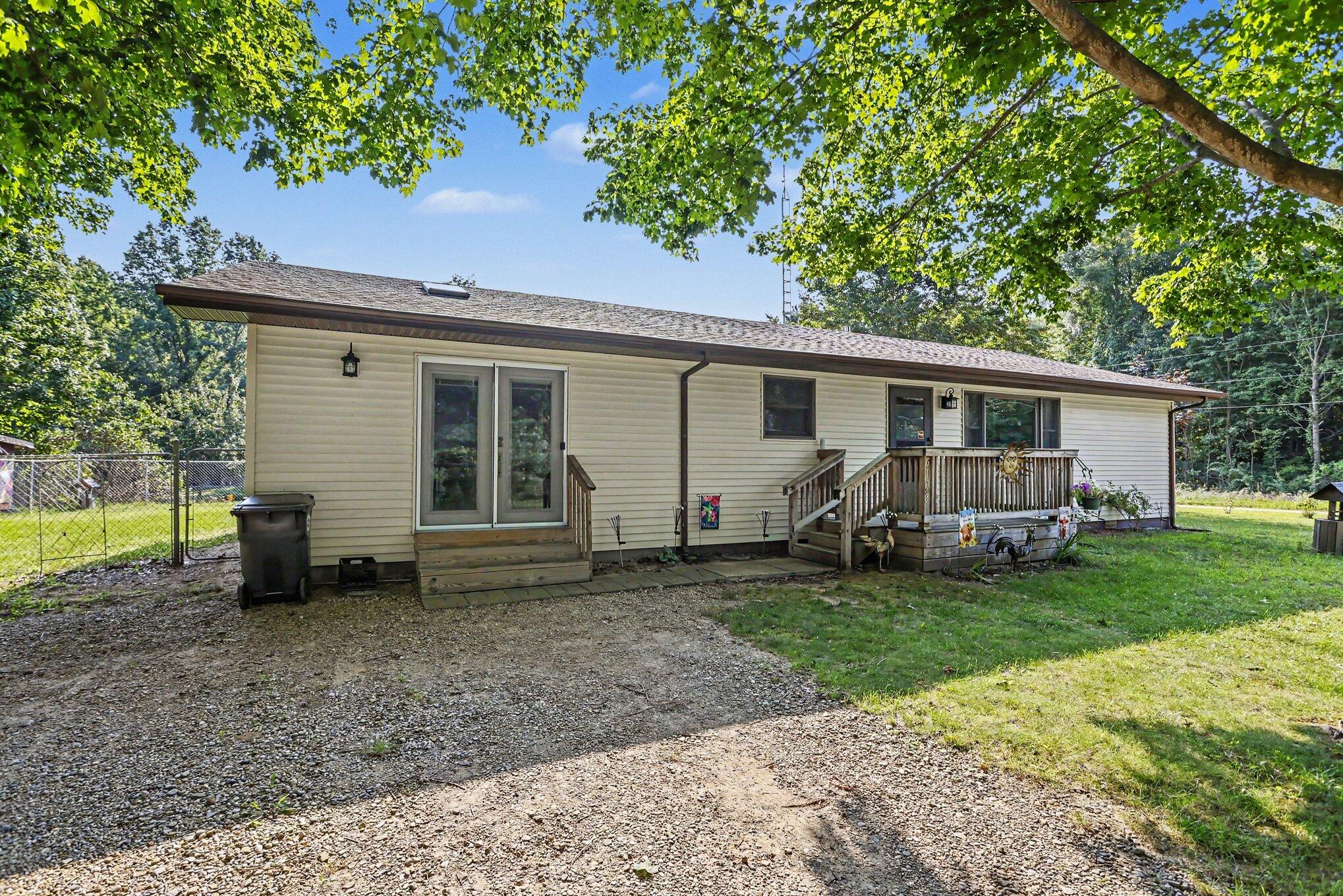 5193 Oak Coloma MI 49038
