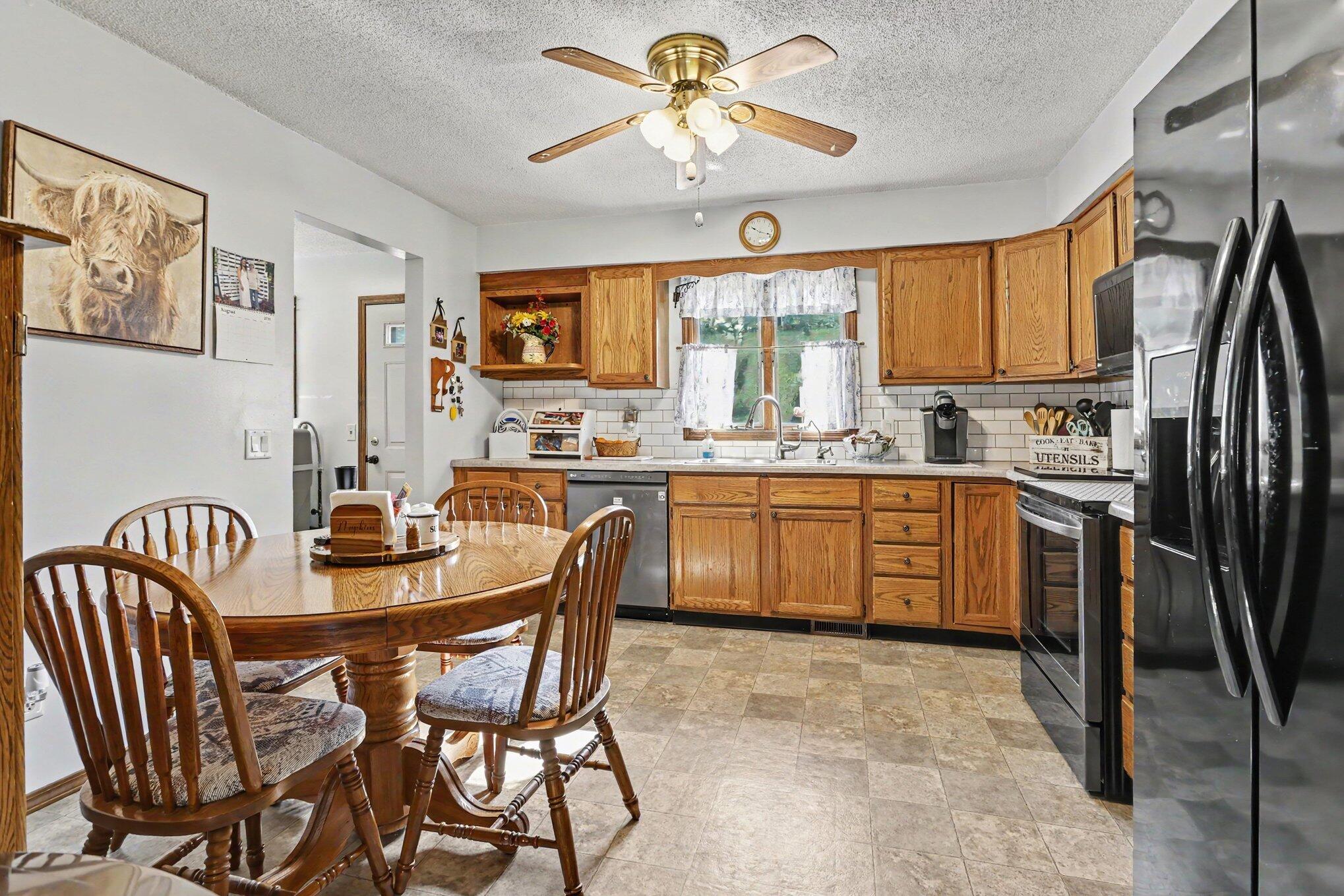 5193 Oak Coloma MI 49038