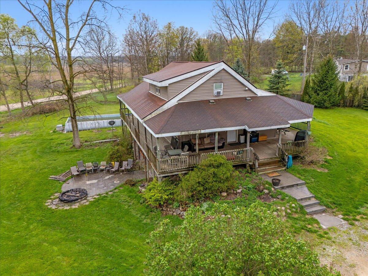 6475 Center Road Fenton MI 48430