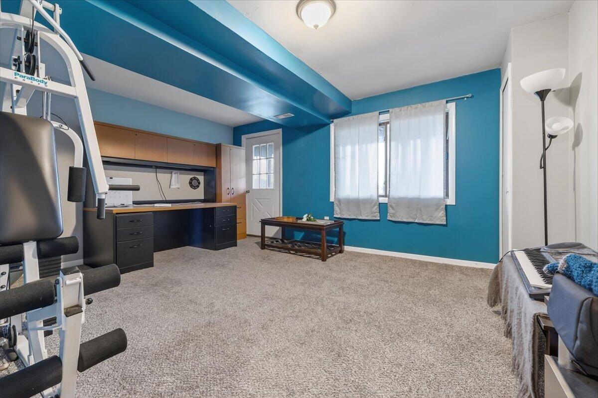 6475 Center Road Fenton MI 48430