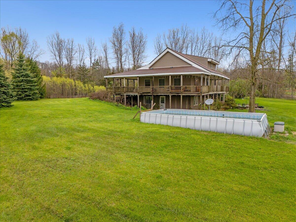 6475 Center Road Fenton MI 48430