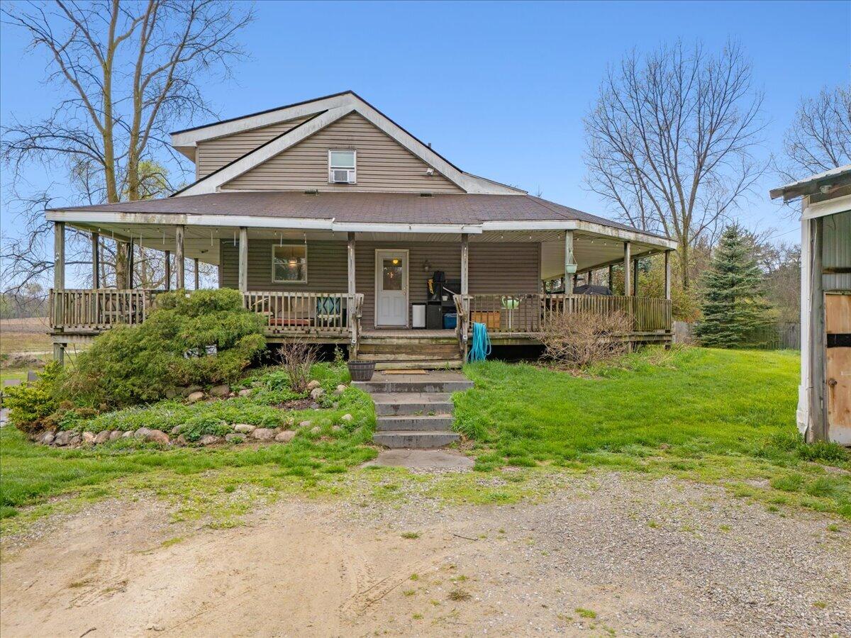 6475 Center Road Fenton MI 48430