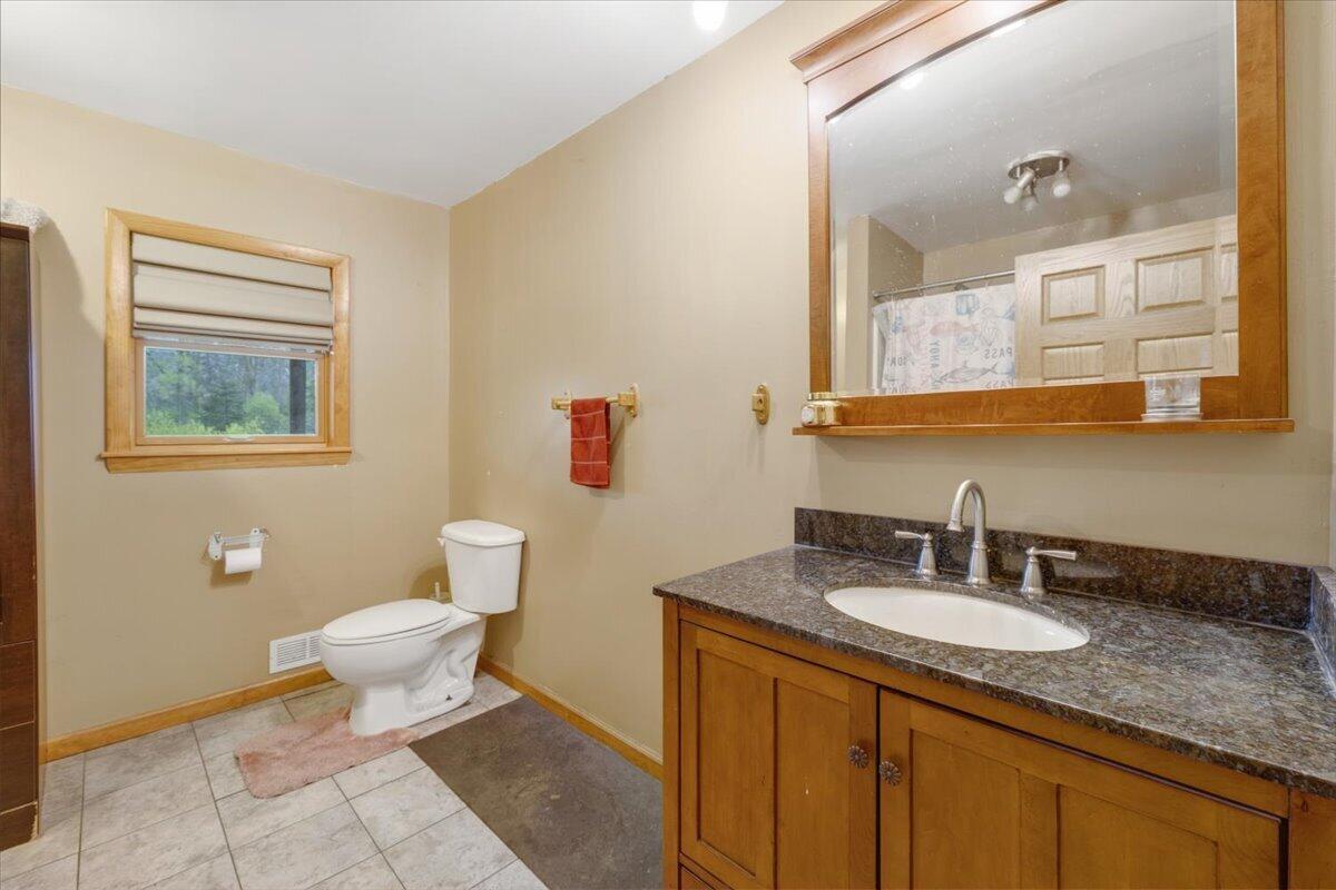 6475 Center Road Fenton MI 48430