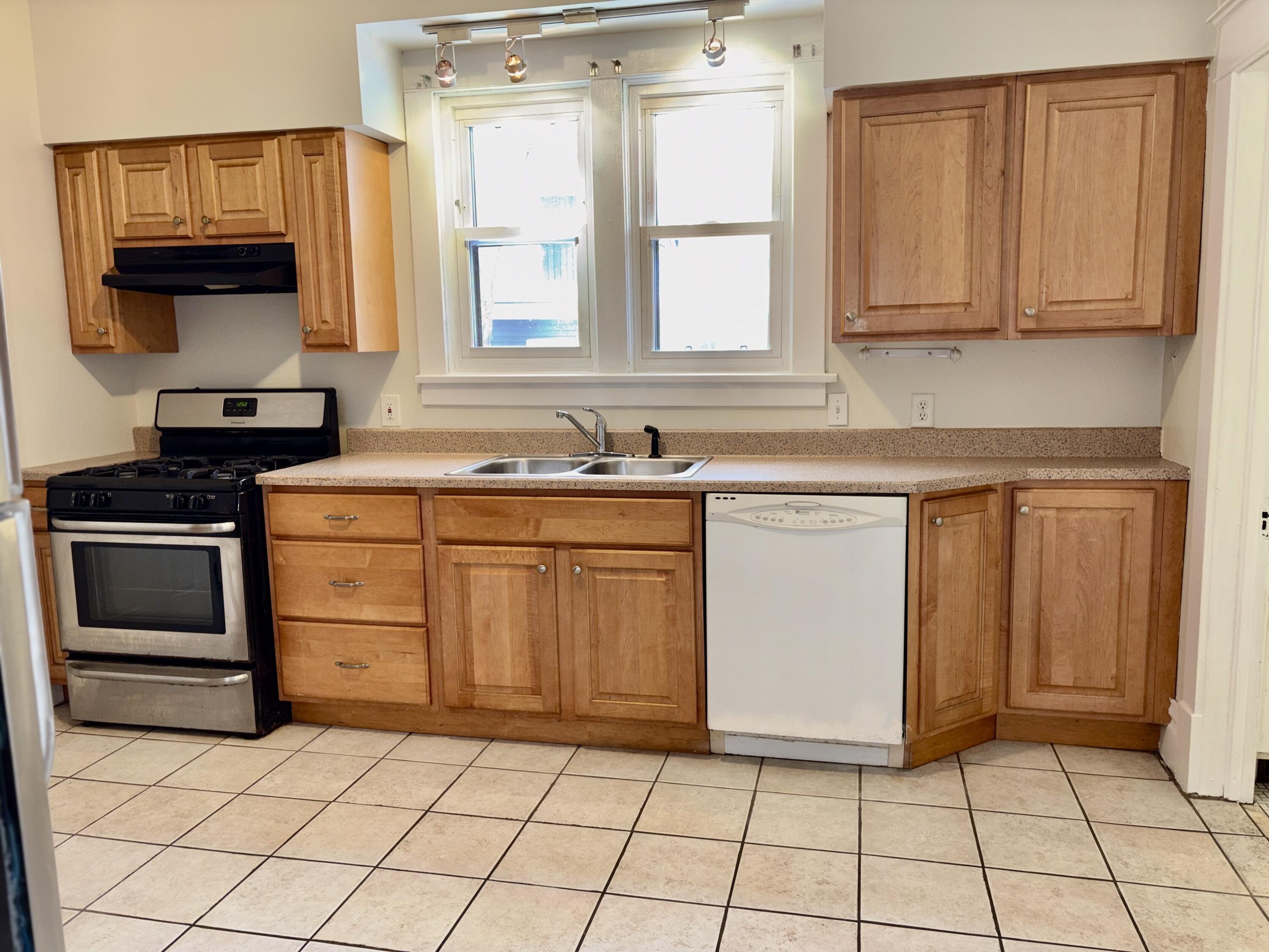 1641 Sanford Street Muskegon MI 49441