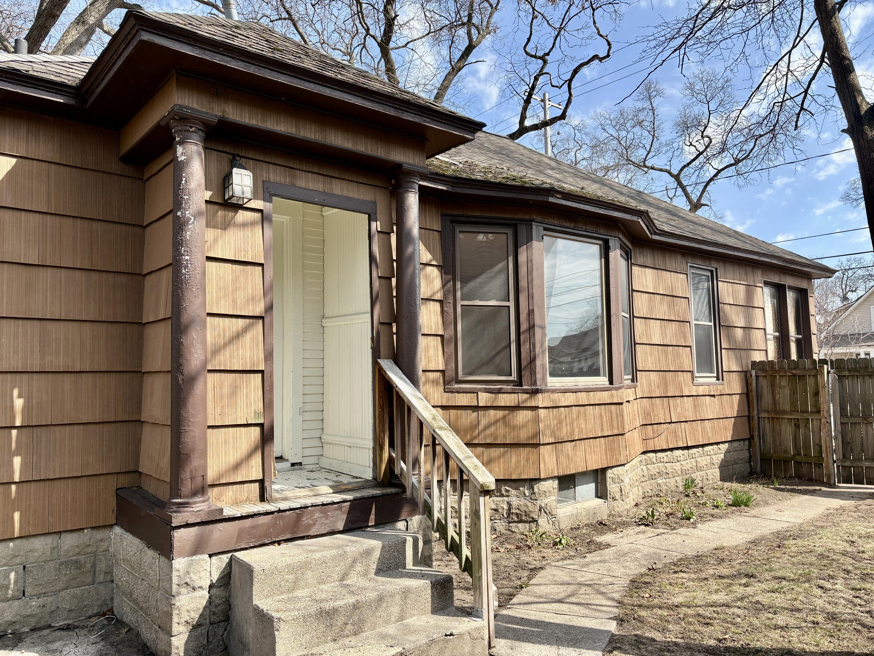 1641 Sanford Street Muskegon MI 49441