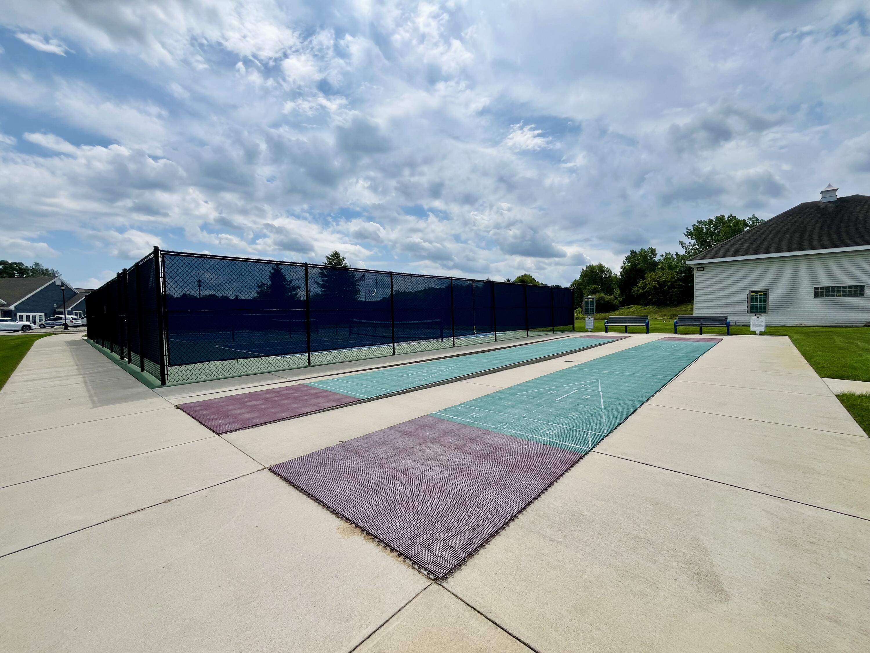 5610 Kingsley Drive NE Rockford MI 49341