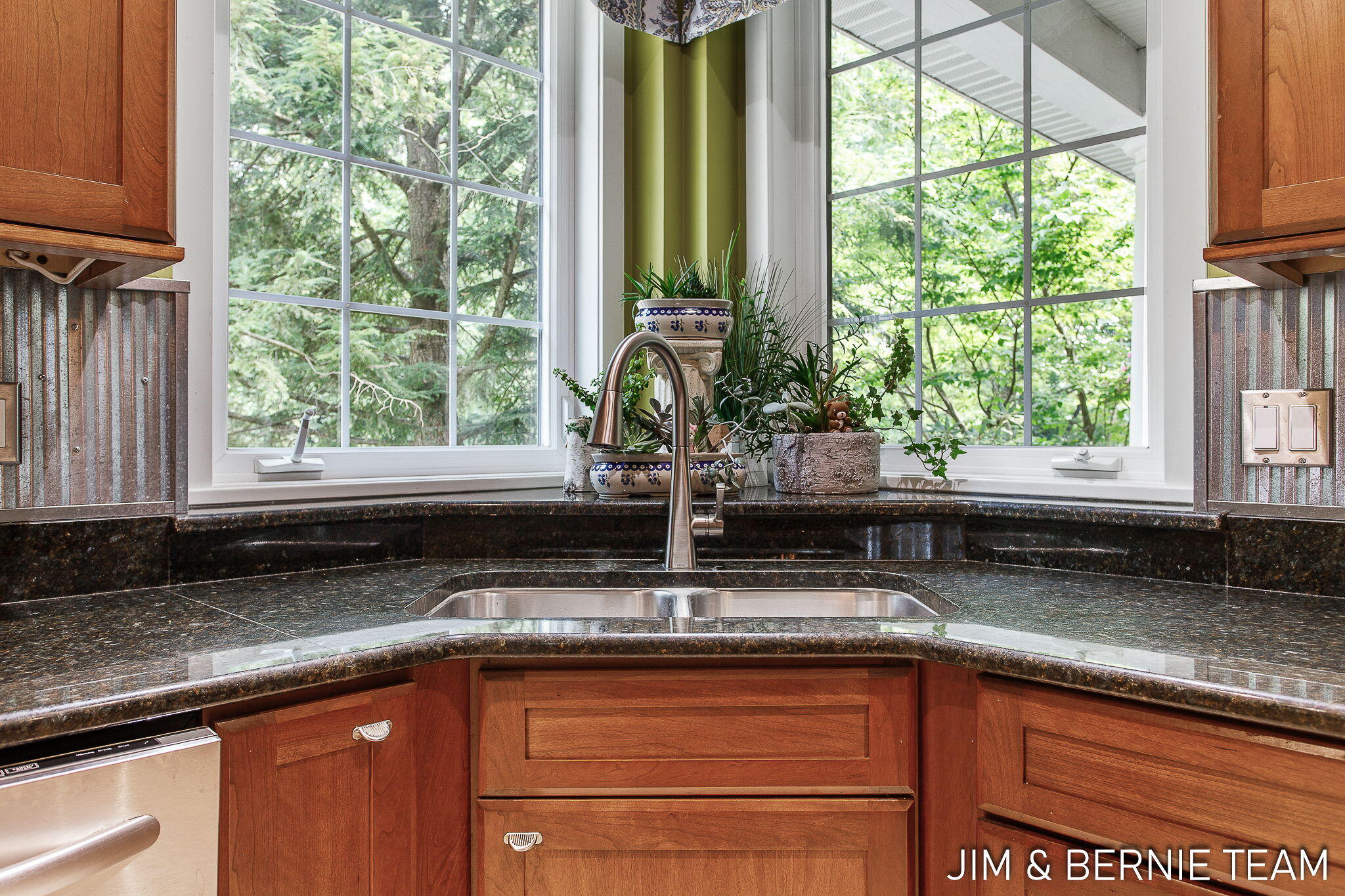 3653 Grand Bluffs Court SW Grand Rapids MI 49534