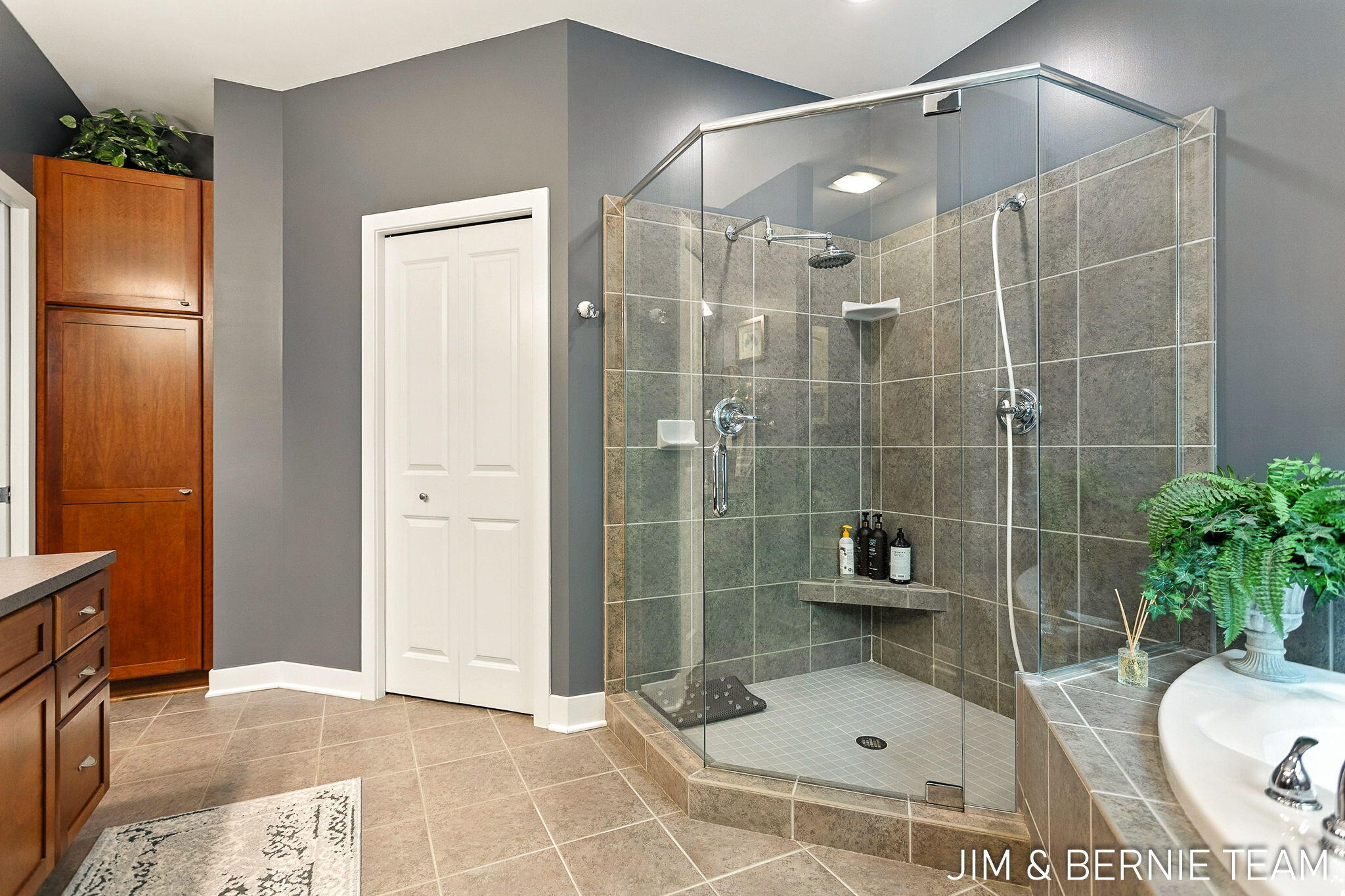 3653 Grand Bluffs Court SW Grand Rapids MI 49534