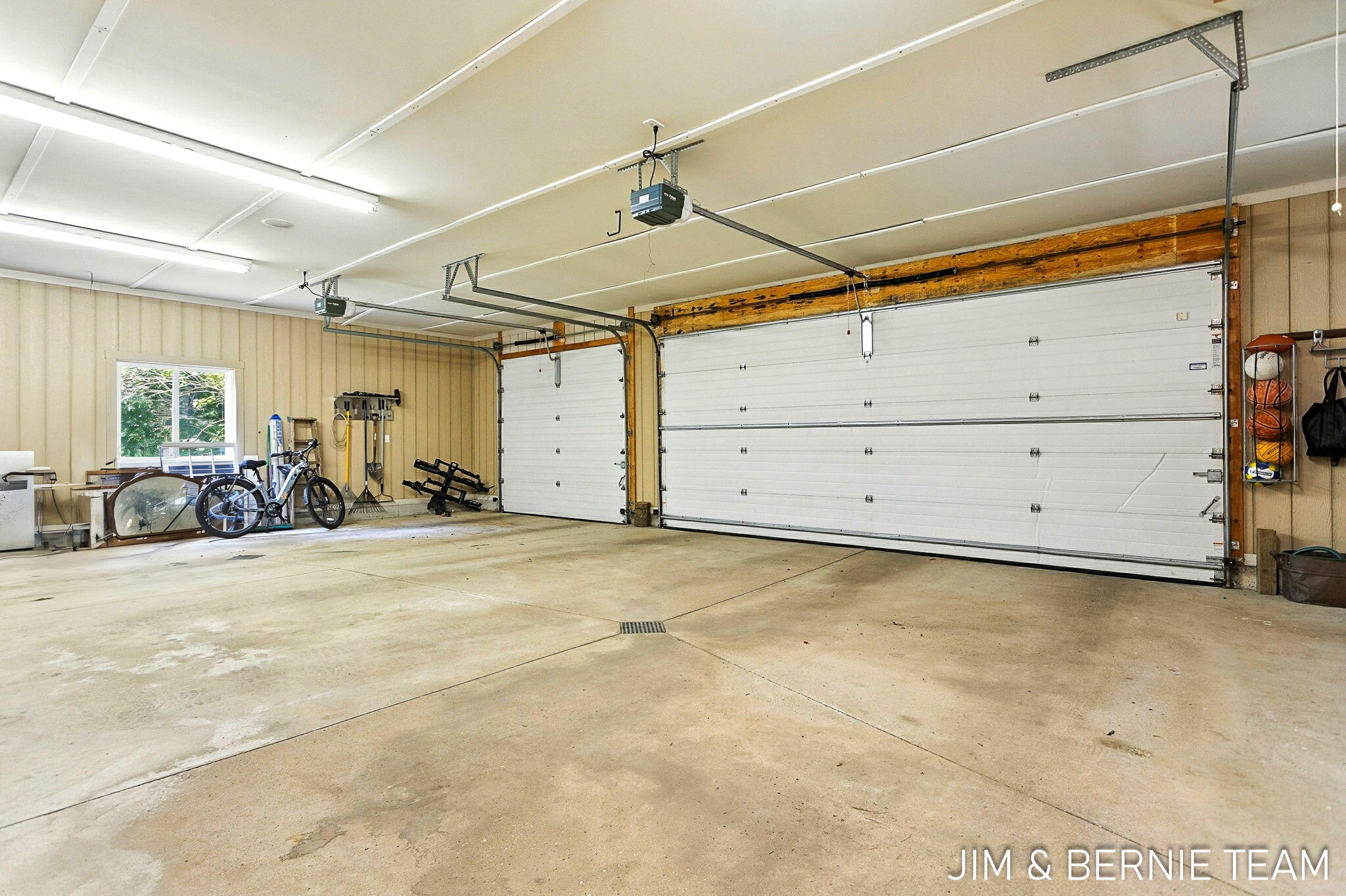 3653 Grand Bluffs Court SW Grand Rapids MI 49534