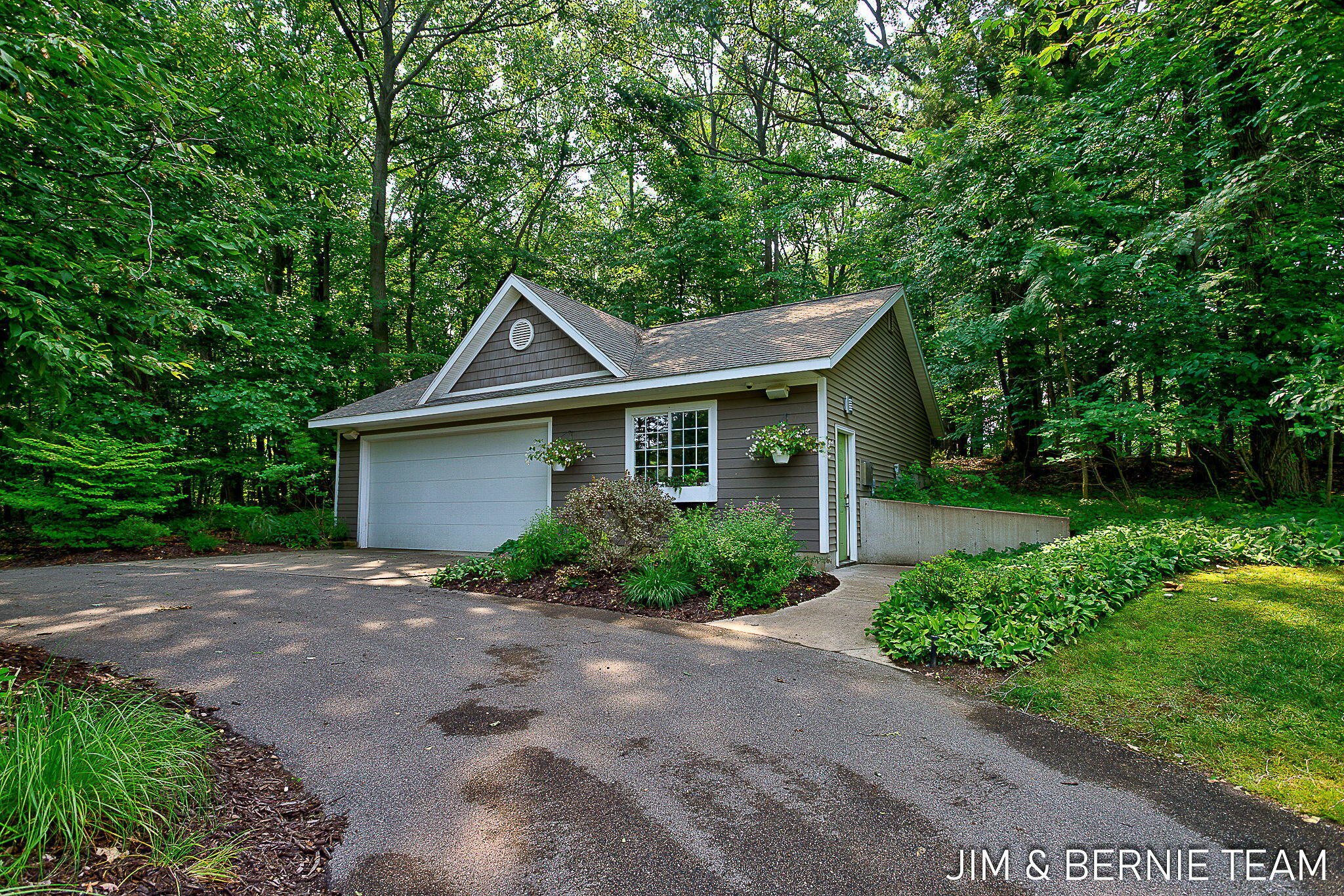 3653 Grand Bluffs Court SW Grand Rapids MI 49534