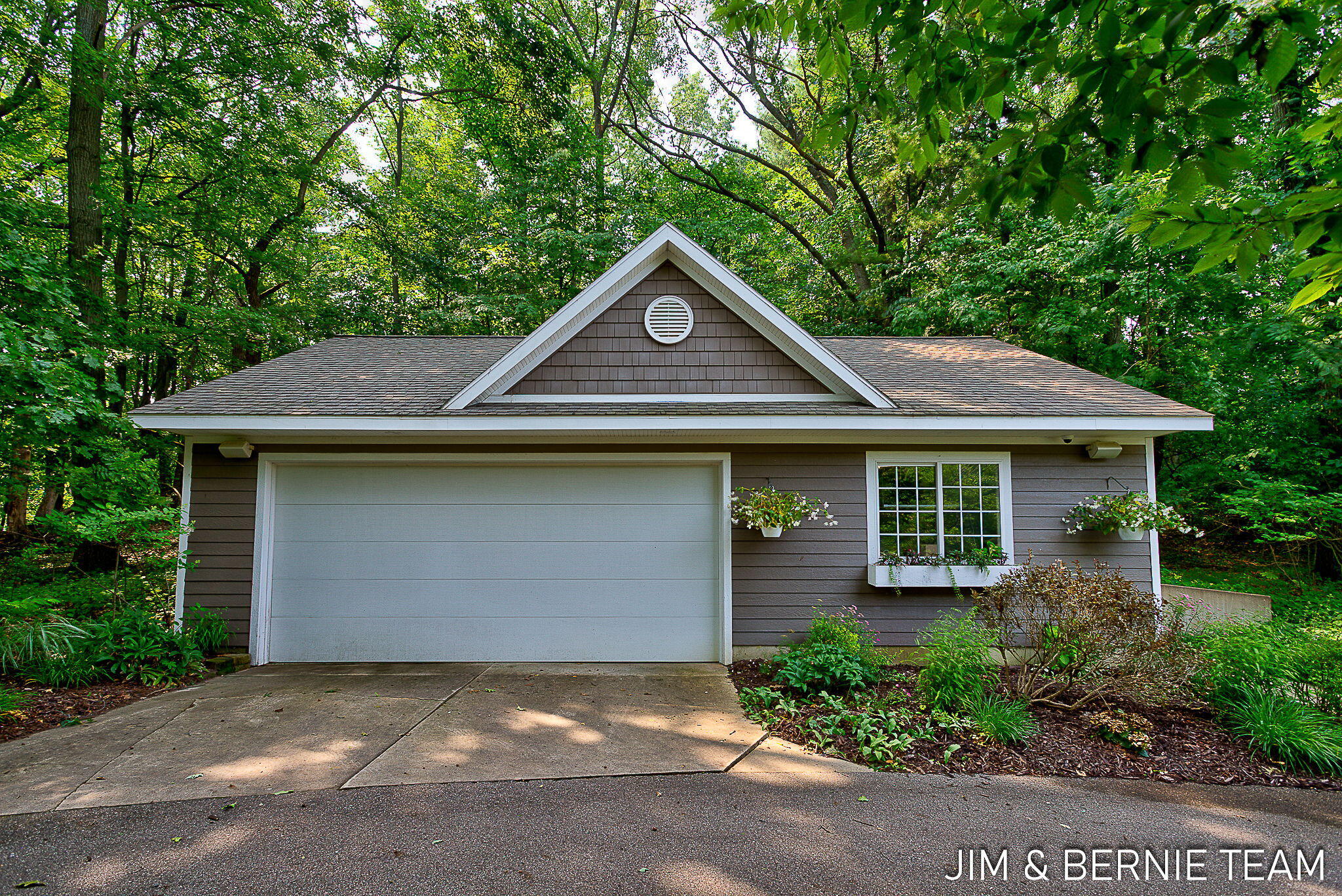 3653 Grand Bluffs Court SW Grand Rapids MI 49534